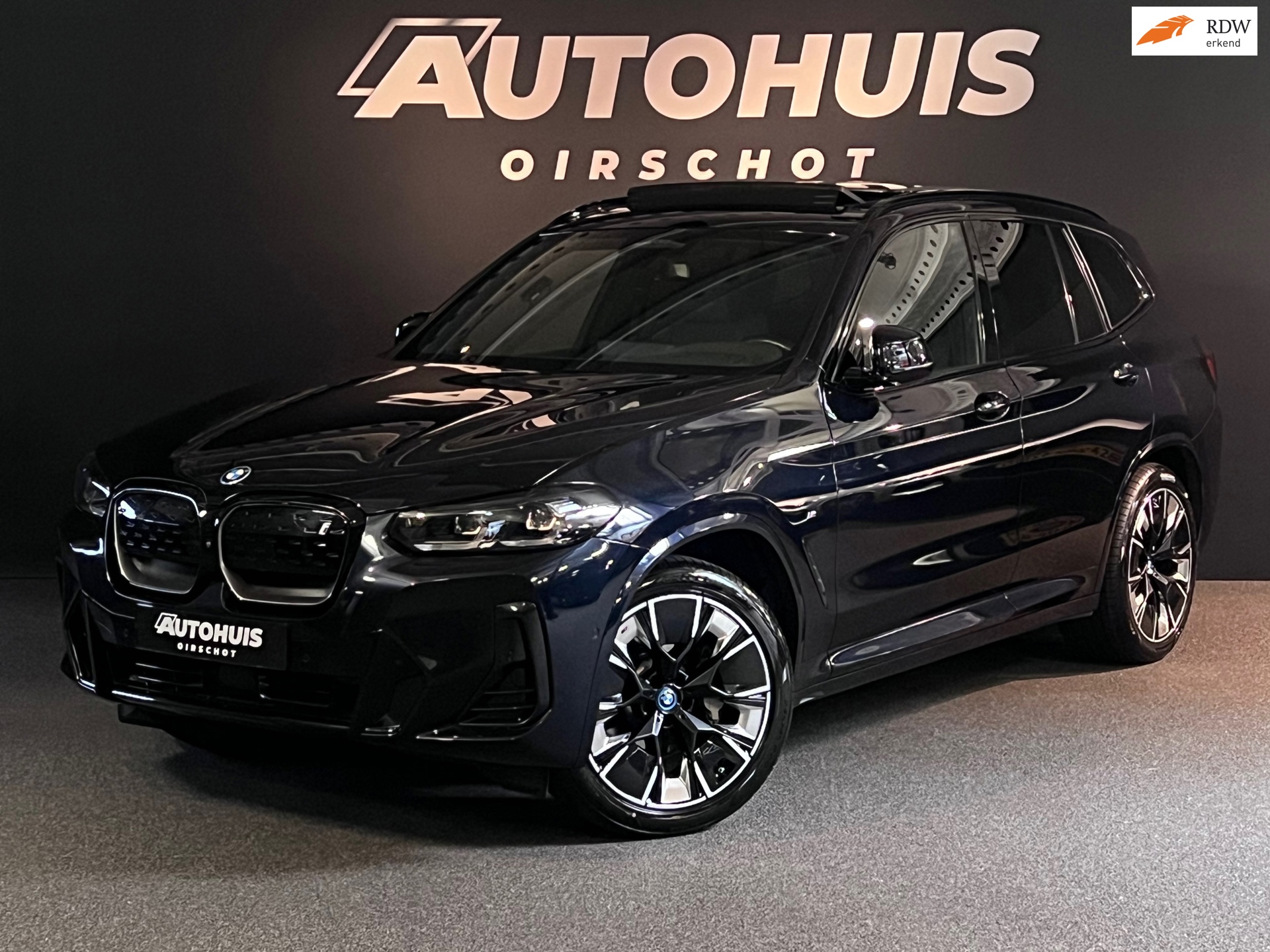 BMW IX3 High Executive 80 kWh Edition M Pano/Stuurverwarming/H&K/Memory M stoelen/360 Camera/ACC/20"/ Headup/Trekhaak/