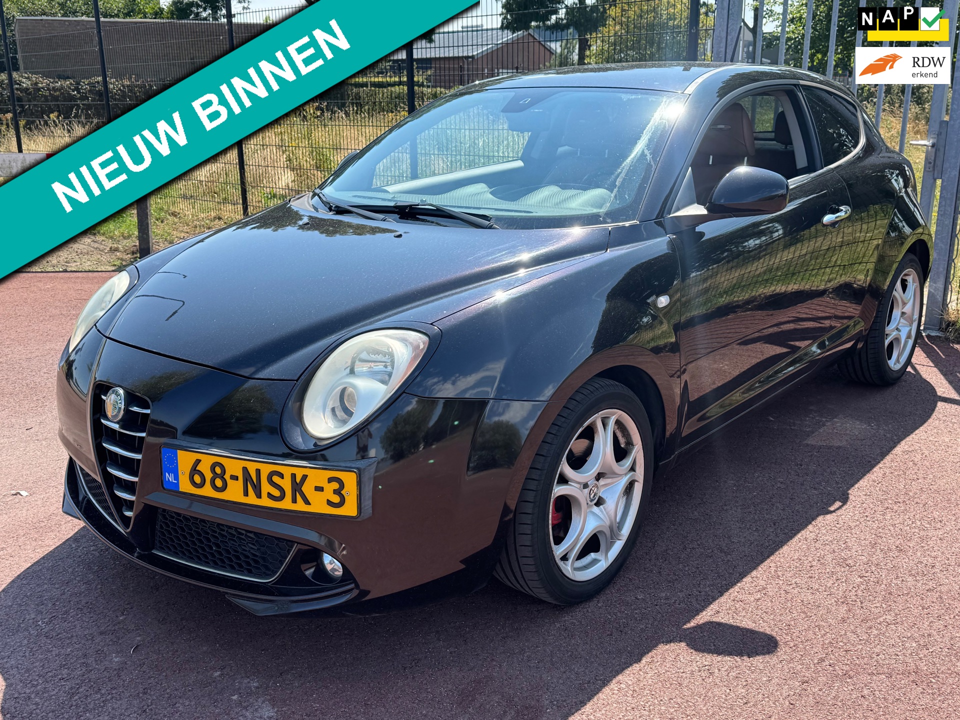 Alfa Romeo MiTo 1.4 T Distinctive Leder 17inch PDC DNA