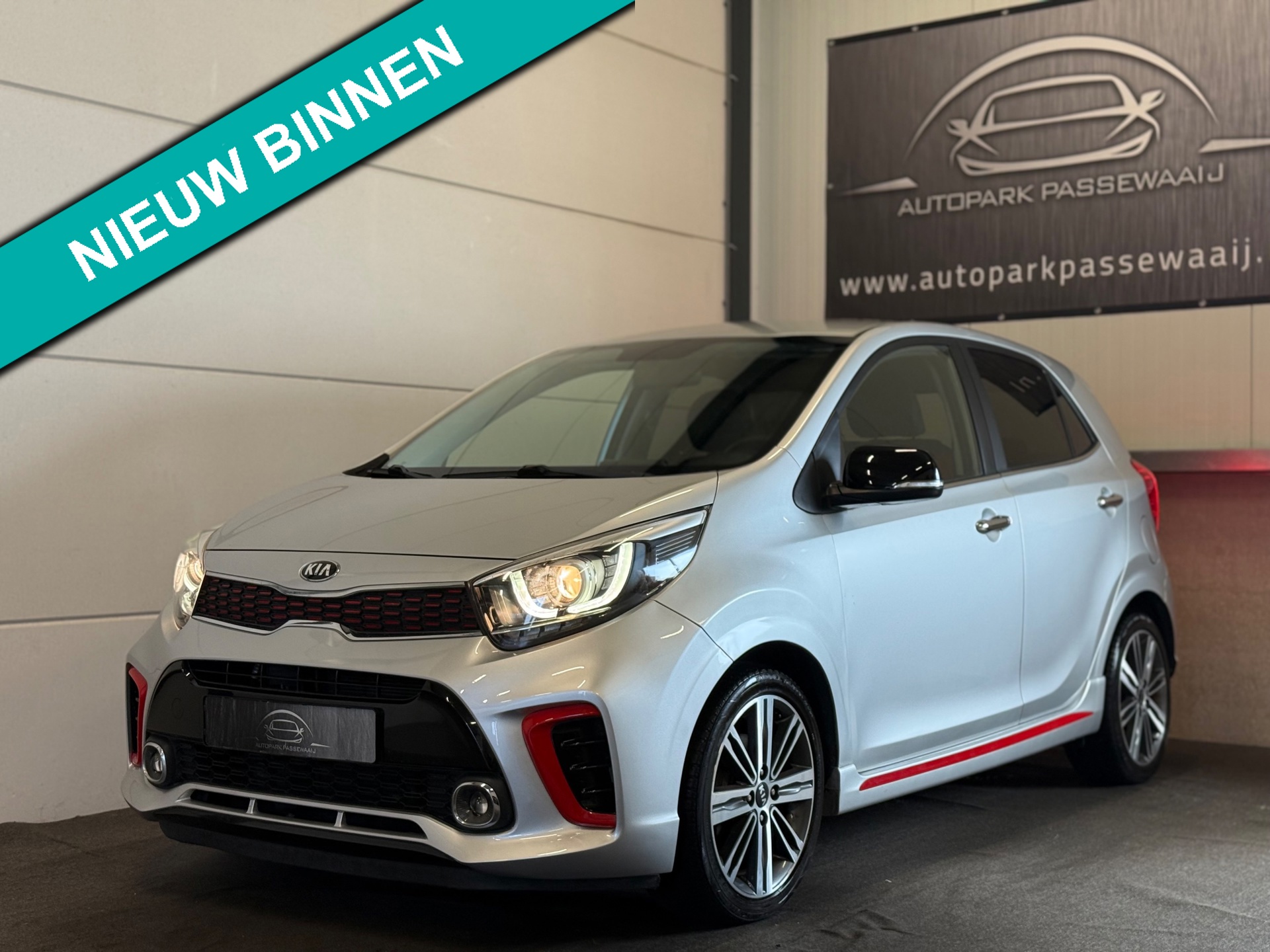Kia Picanto 1.2 CVVT GT-Line Cruise Control, Apple Carplay, Stoelverwarming, Stuurverwarming, Navigatie, Achteruitrijcamera, Airco