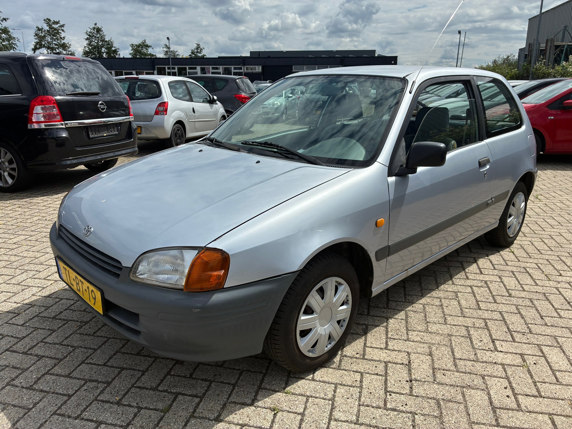 Toyota Starlet 1.3-16V XLi AUT.
