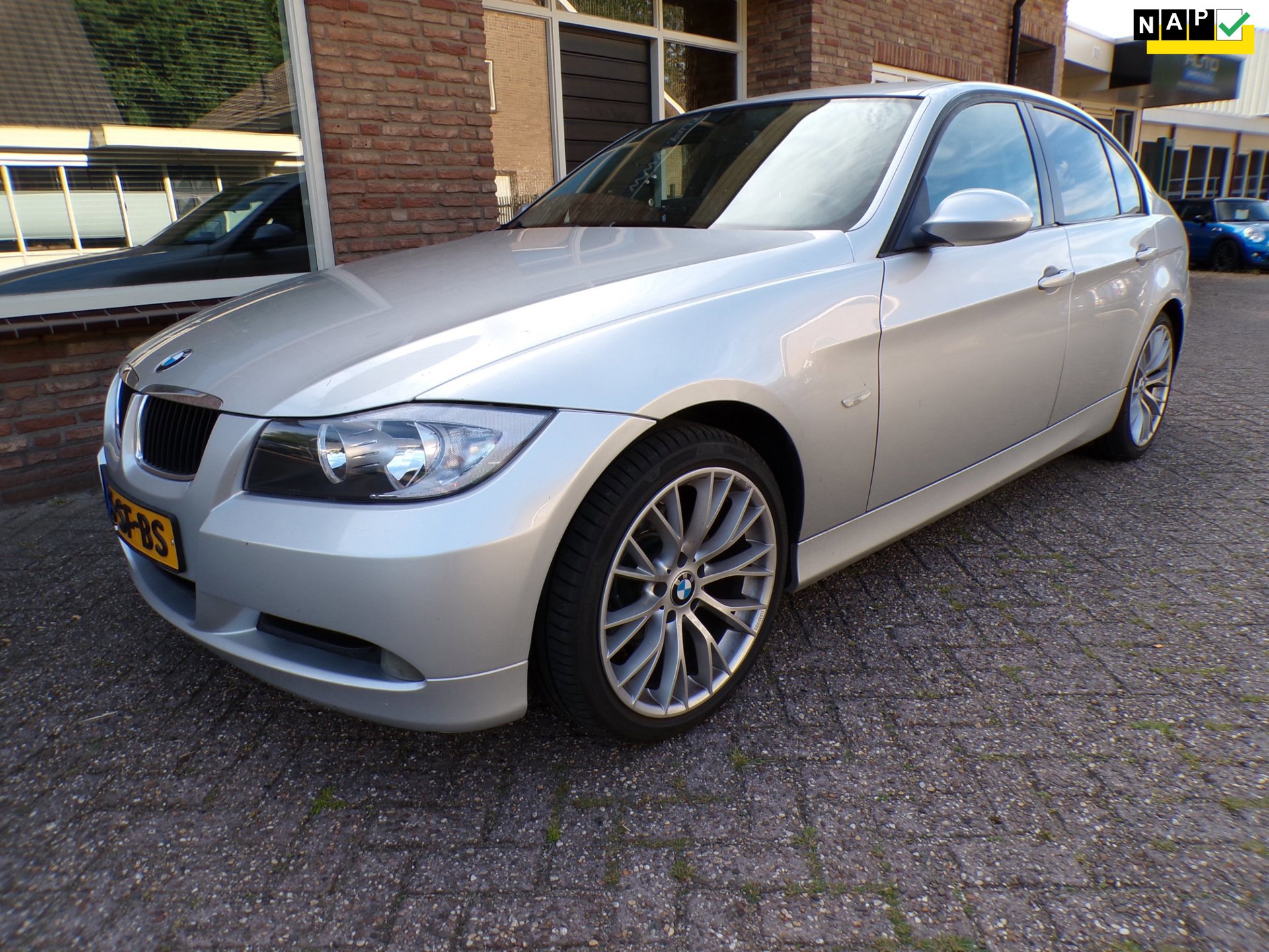 BMW 3-serie 318i