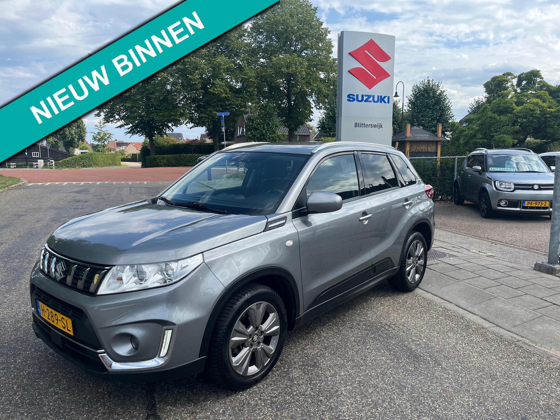 Suzuki Vitara 112 PK Boosterjet Select AUTOMAAT // Dealer onderhouden Vitara // All-season banden // Stootlijst // rijklaarprijs!
