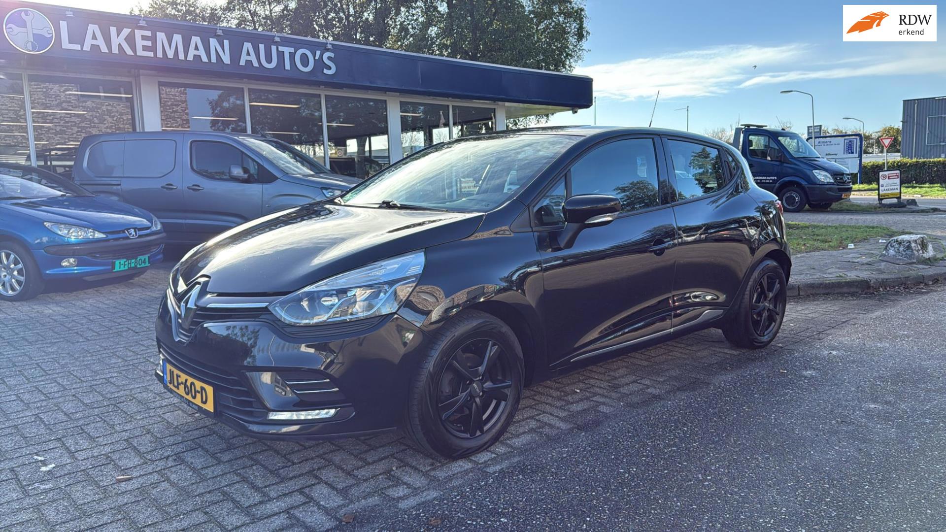 Renault CLIO 0.9 TCe Limited Blackline Huurkoop Inruil APK Garantie