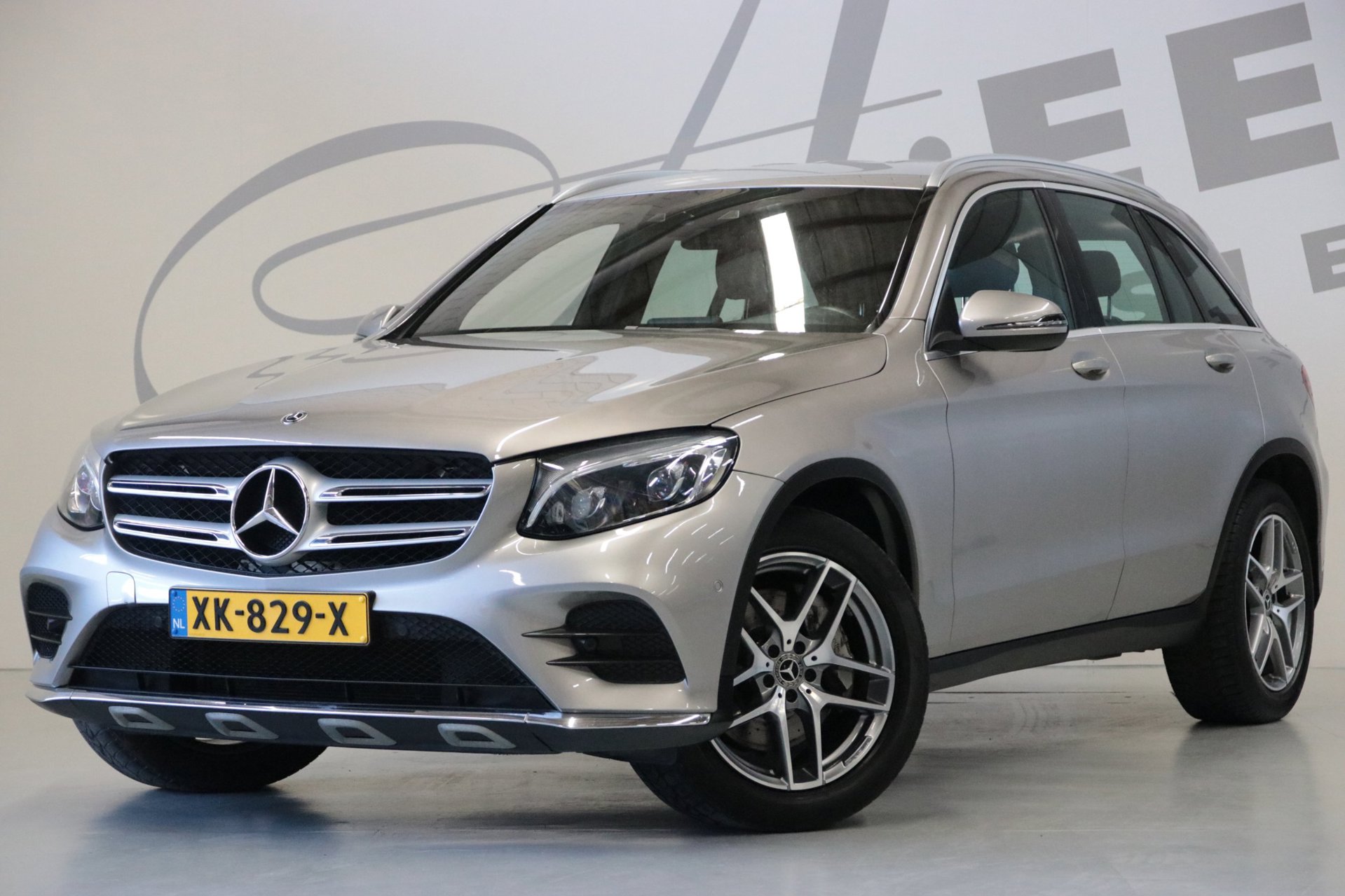 Mercedes-Benz GLC-klasse 250 AMG-line/AMG-styling/Achteruitrijcamera/NAP/Origineel NL