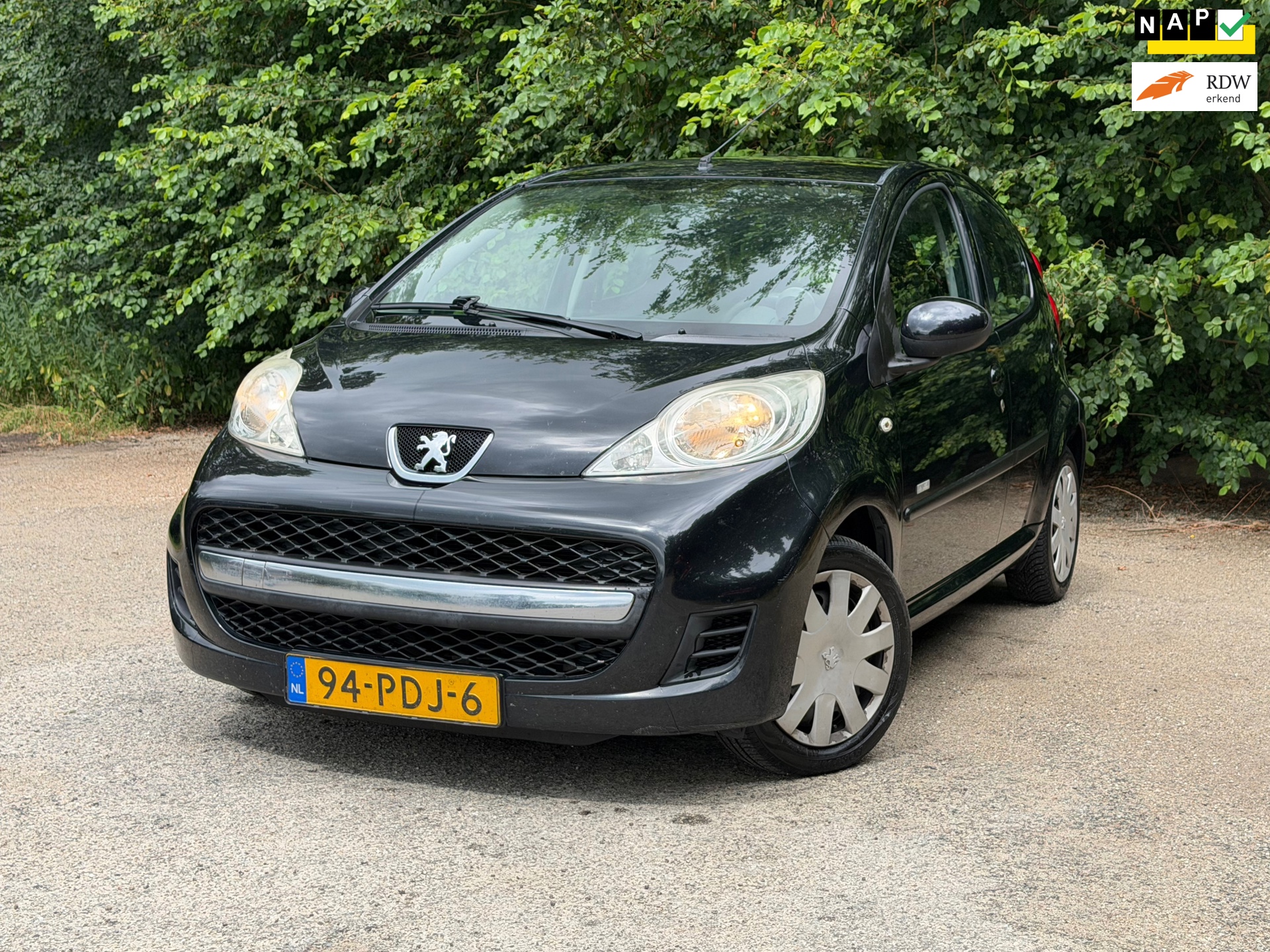 Peugeot 107 1.0-12V Millesim 200 | 5 Deurs + Airco Nu € 1.975,- !!!
