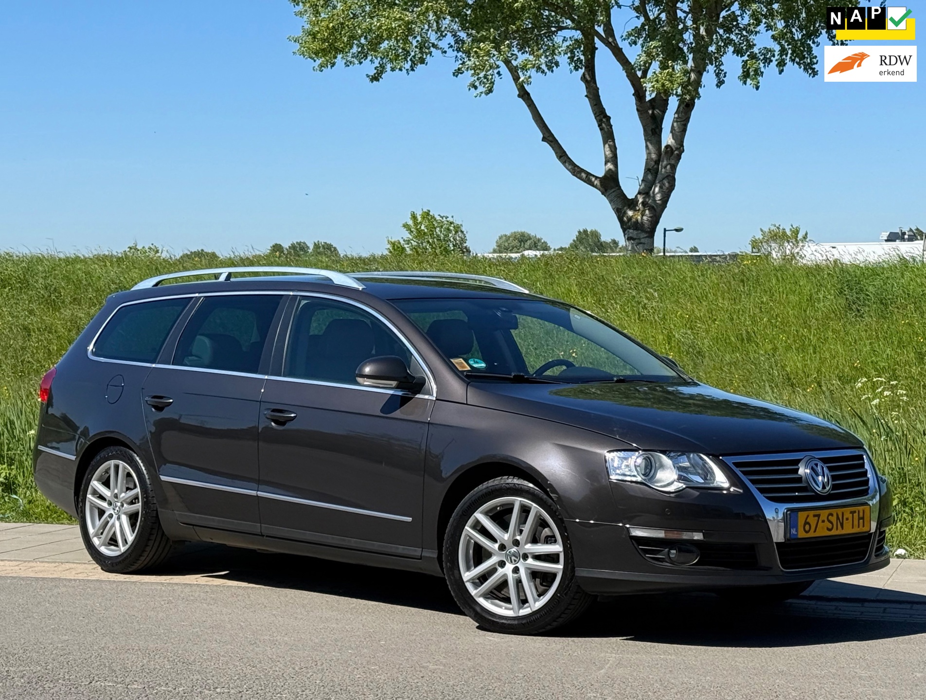 Volkswagen Passat Variant 3.2 V6 Highline 4M | DSG | Stoelverwarming | elek. Stoelen | Half Leer | NAP | Xenon | Onderh Boekjes