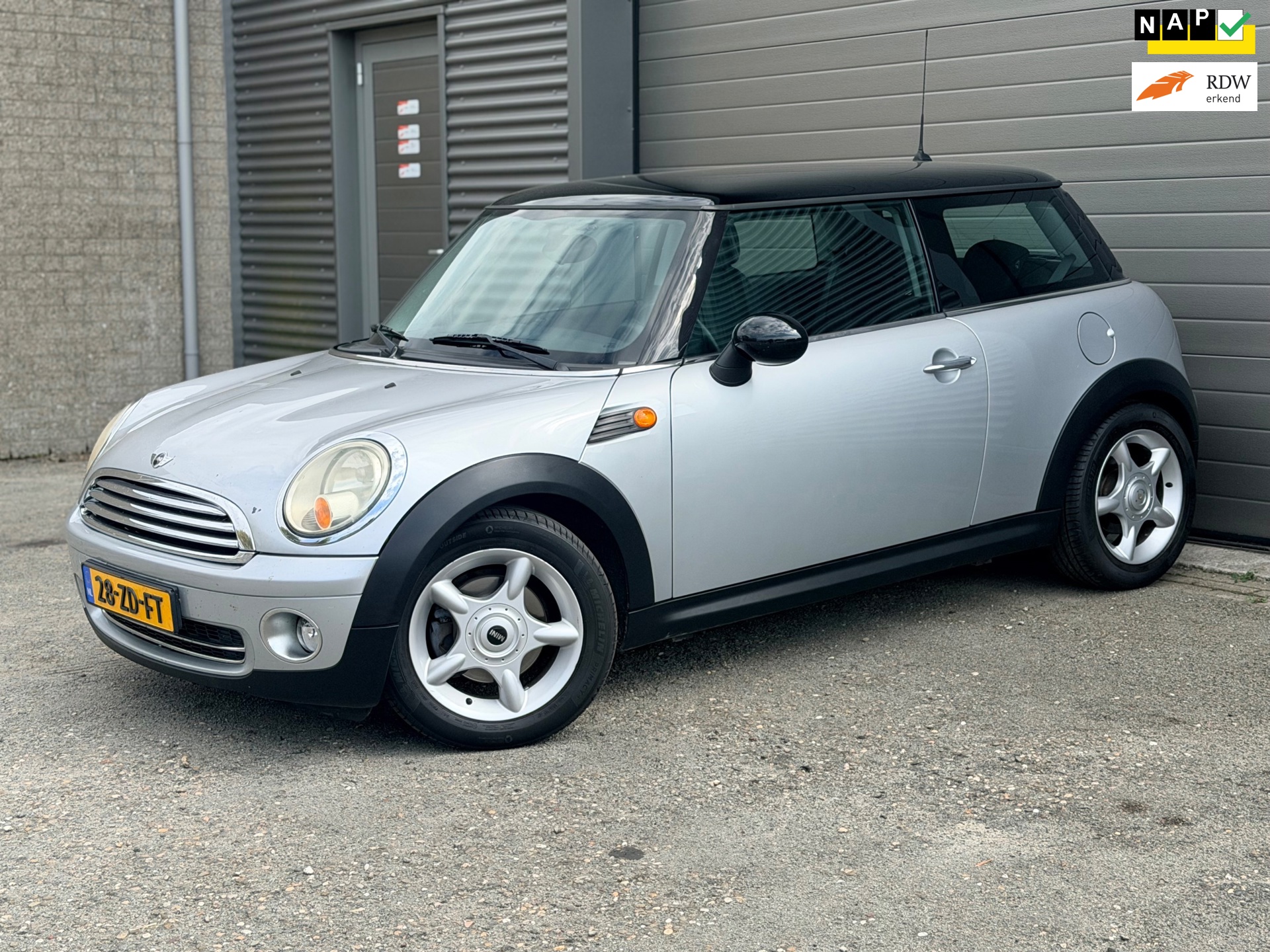Mini 1.6 Cooper Pepper