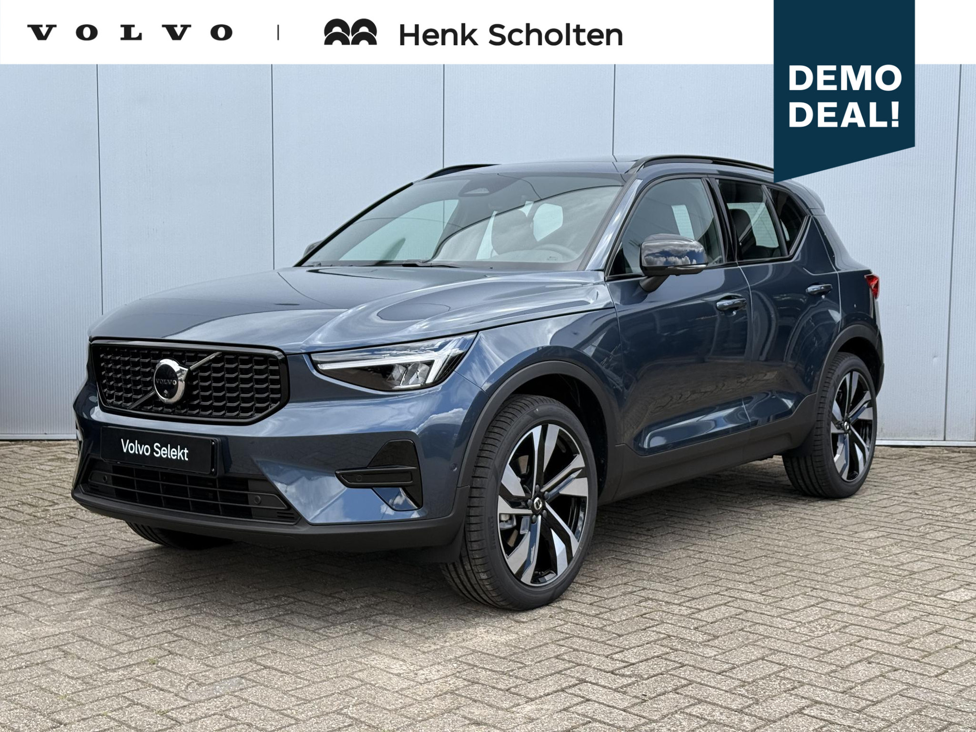 Volvo XC40 B4 AUT7 197PK Plus Dark |