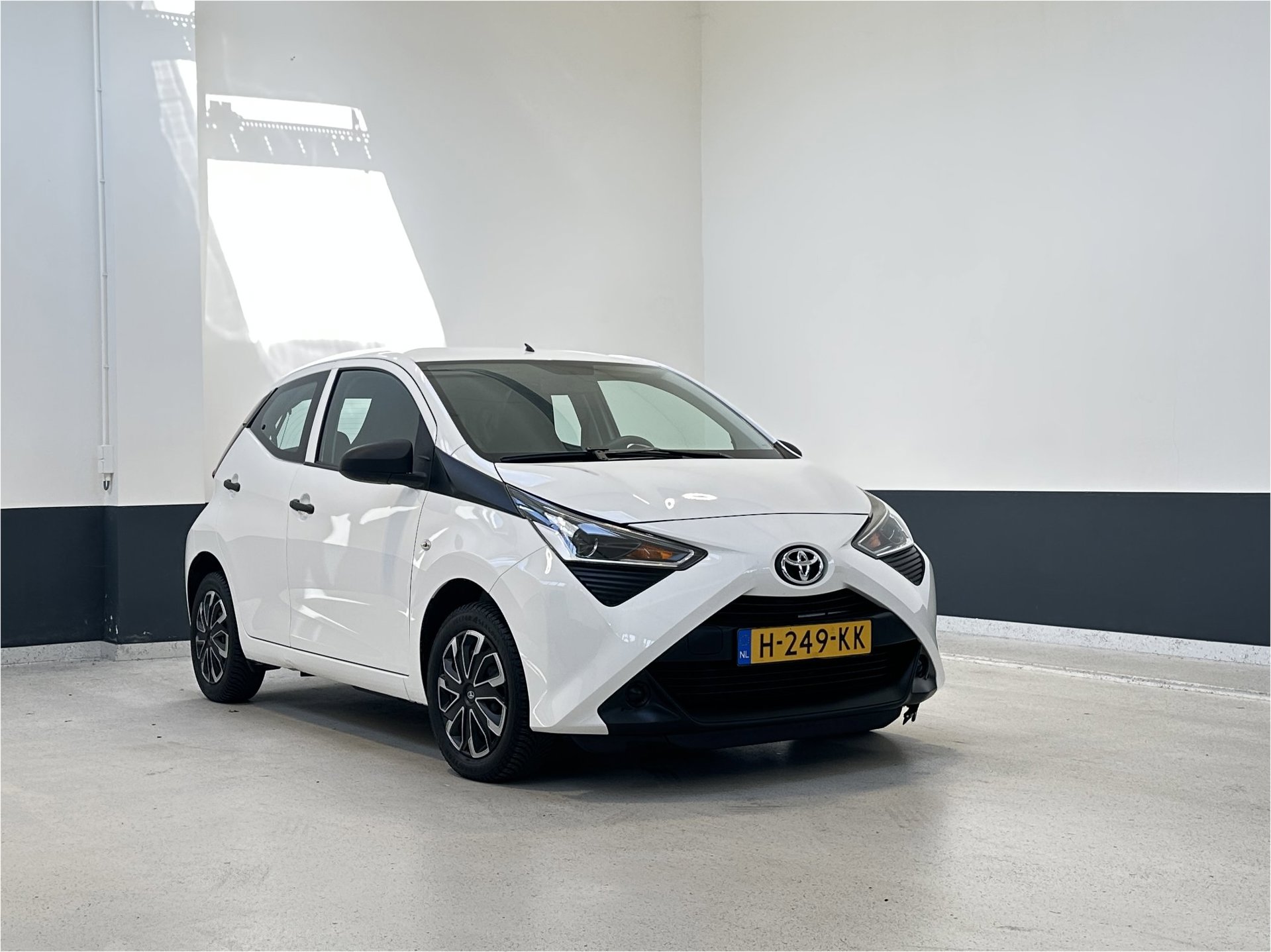 Toyota Aygo 1.0 VVT-i x-fun| NL| 1 Eig | Airco| C.V | Bluetooth |