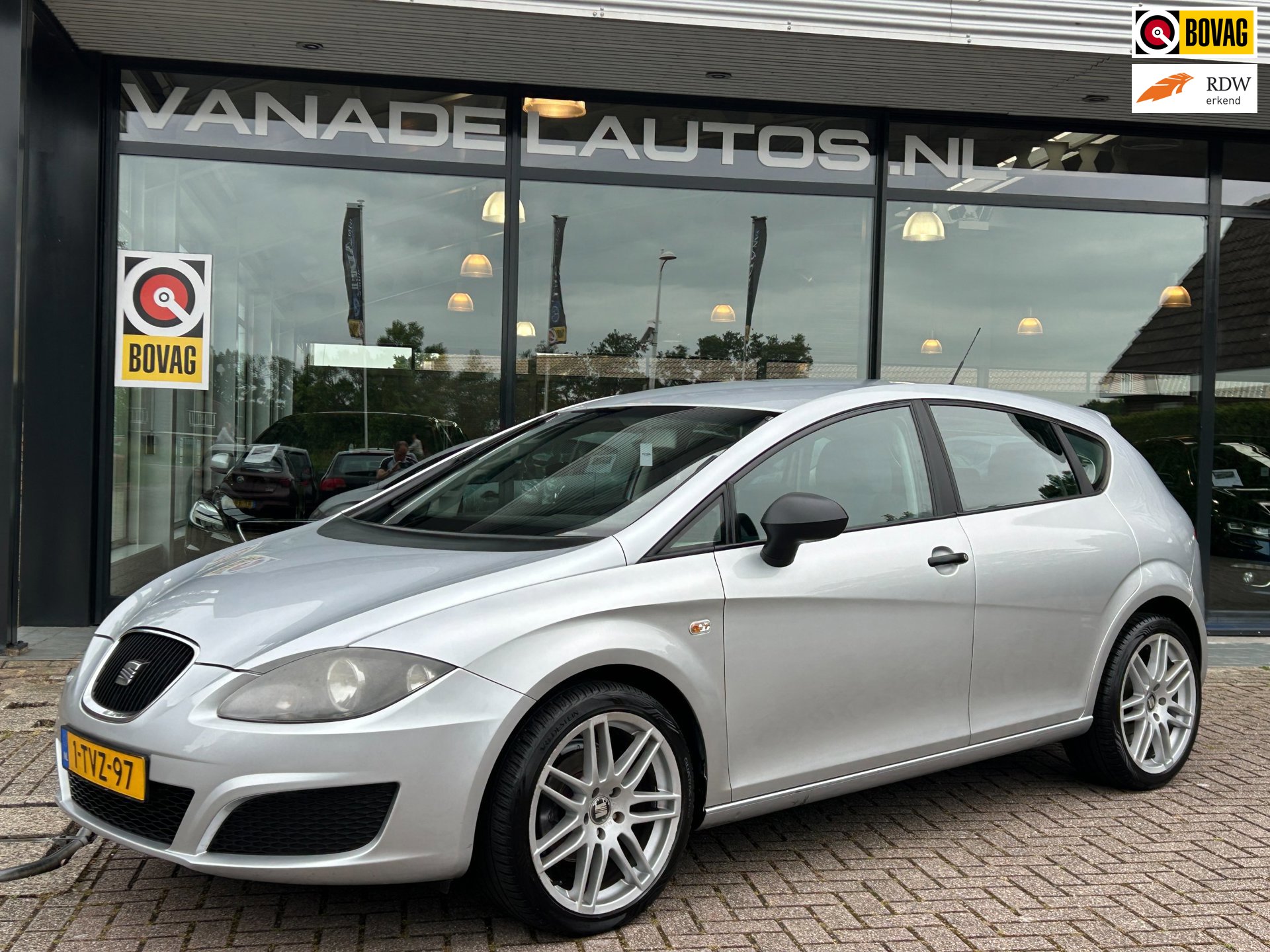 Seat Leon 1.4 5Drs Airco 18" LM-Velgen Nieuwe APK!