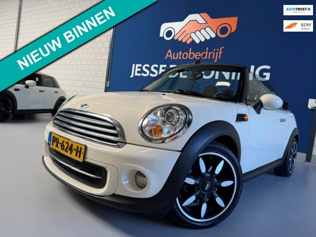 Mini Cabrio 1.6 Cooper Automaat / bj.2012 / kleur: wit / sportvelgen / NAP met 157836 km./ APK 08/2027 / Airco / boekjes / cruise.