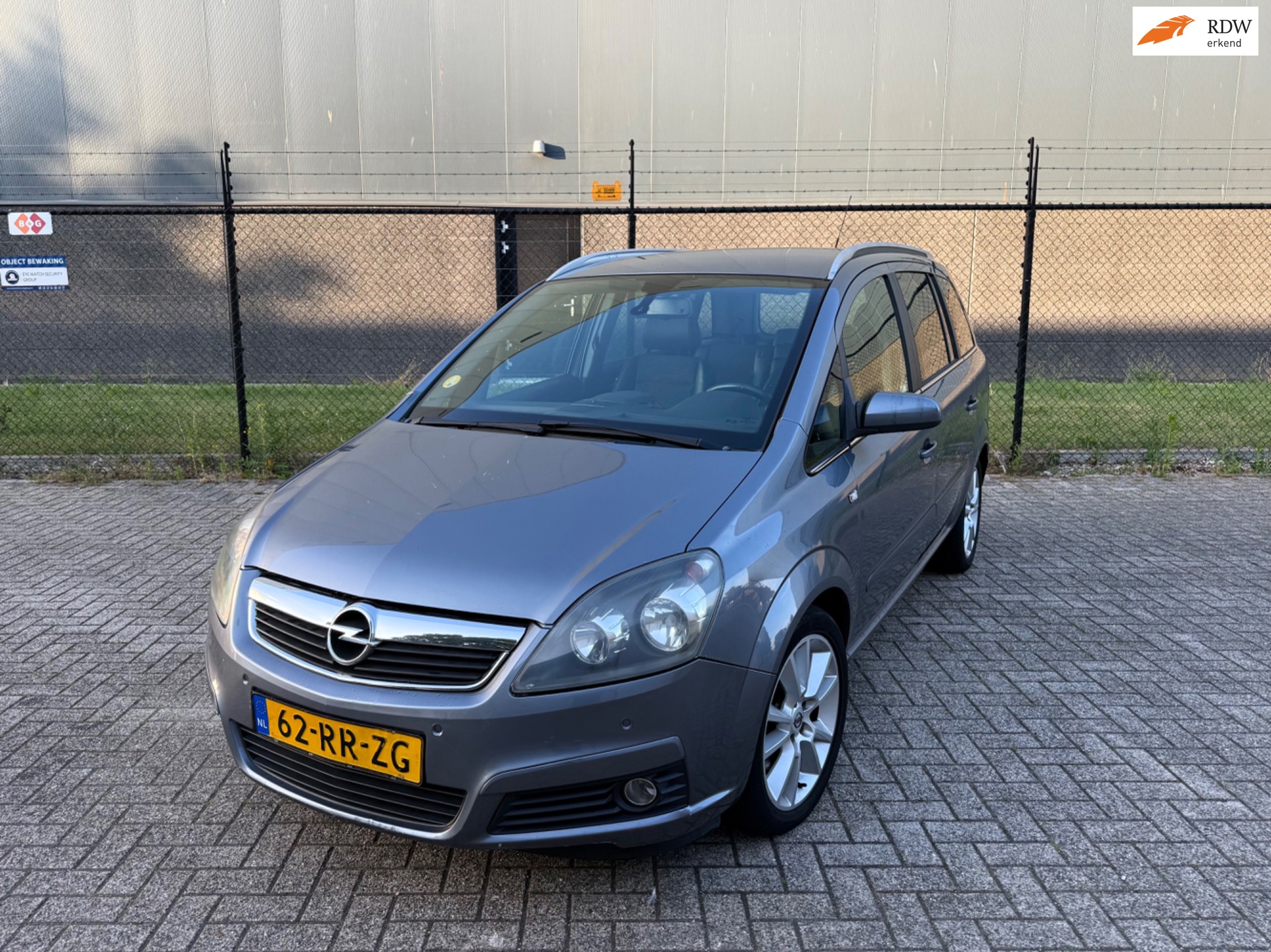Opel Zafira 2.2 Cosmo *Airco-Trekhaak-7 Persoons*