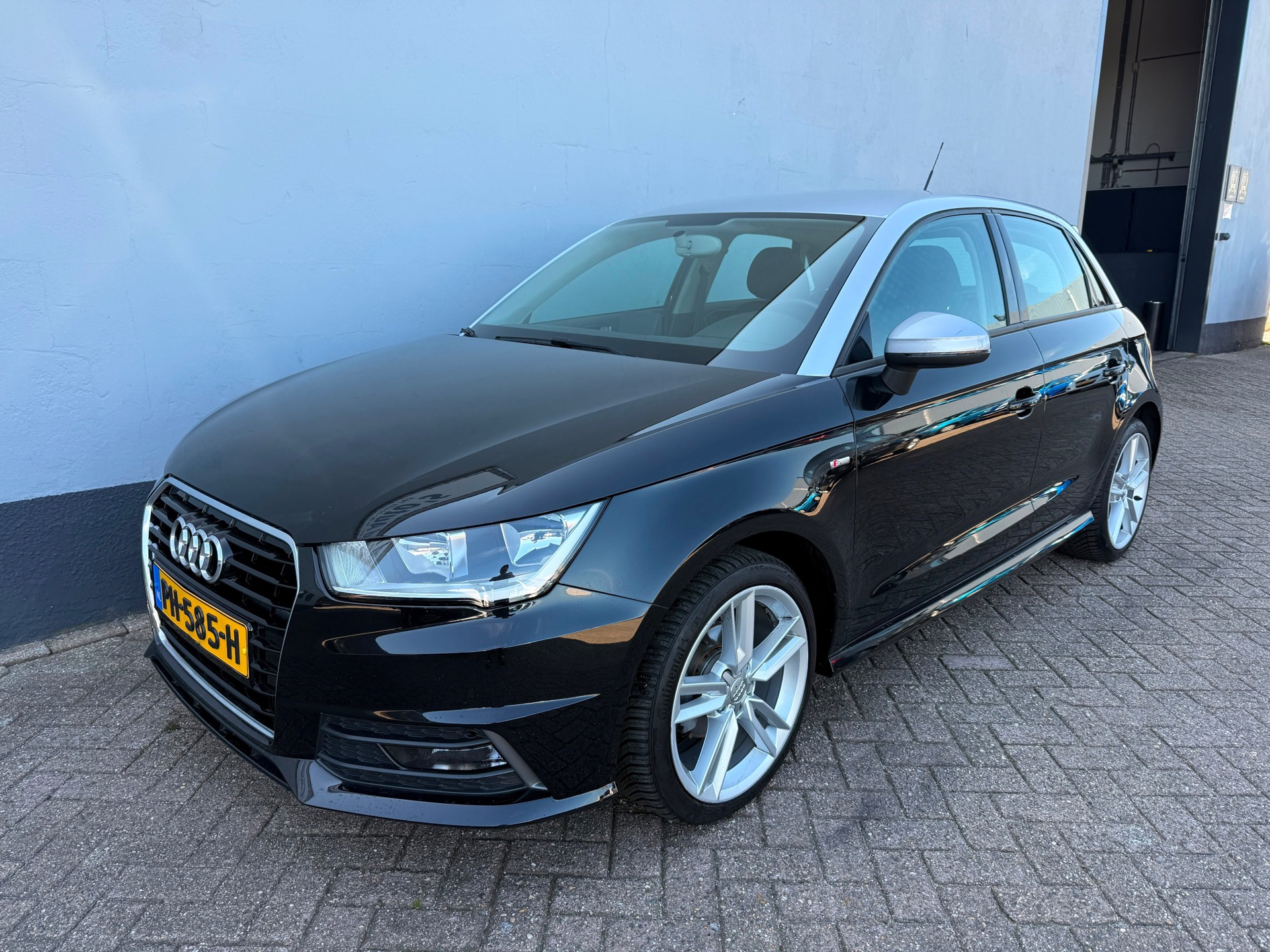 Audi A1 Sportback 1.0 TFSI S- Line Adrenalin 5-Deurs - Cruise