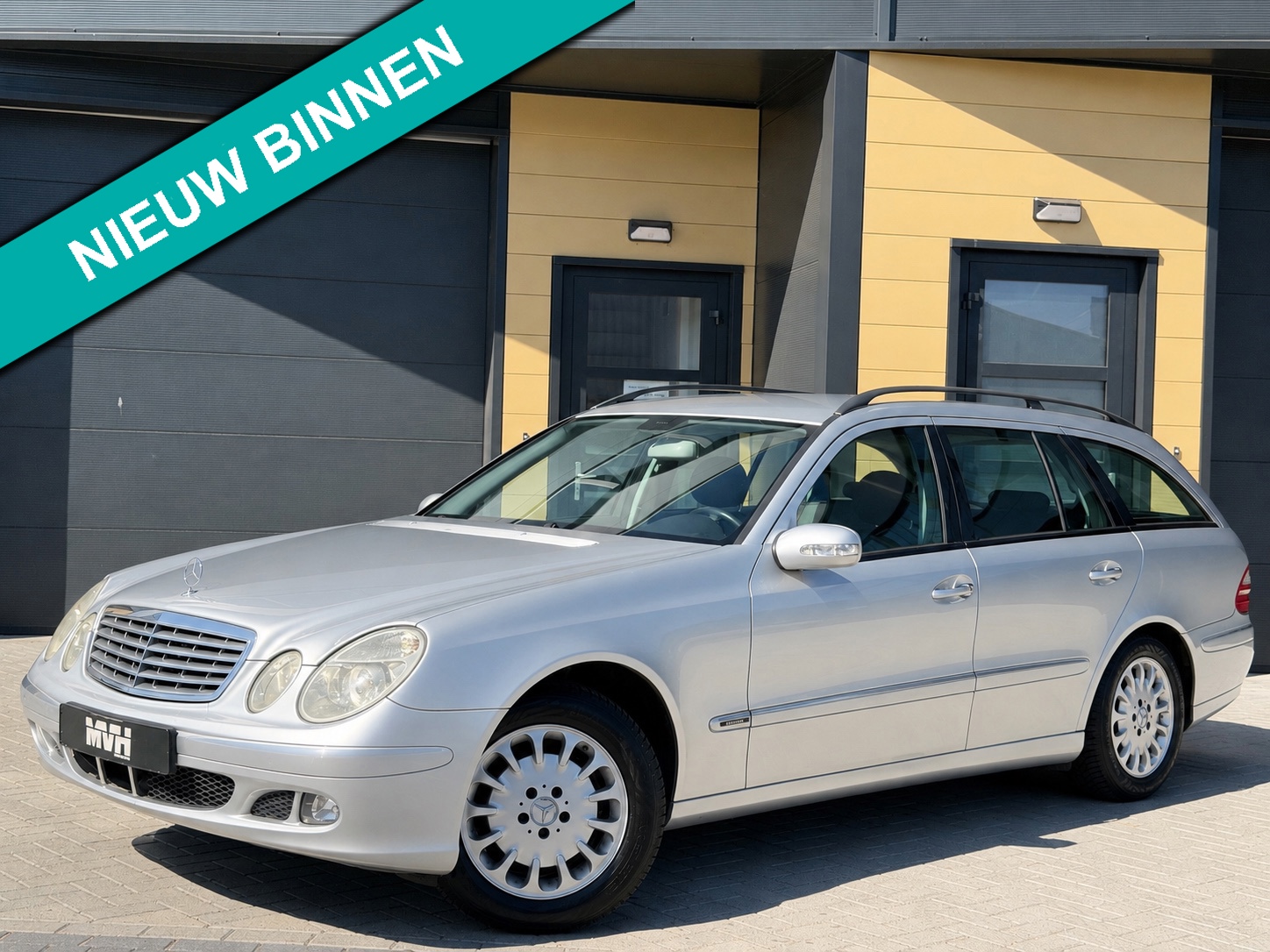 Mercedes-Benz E-klasse Combi 240 Elegance - Automaat - Airco - Leder - Navi - PDC - Cruise - LMV 16''