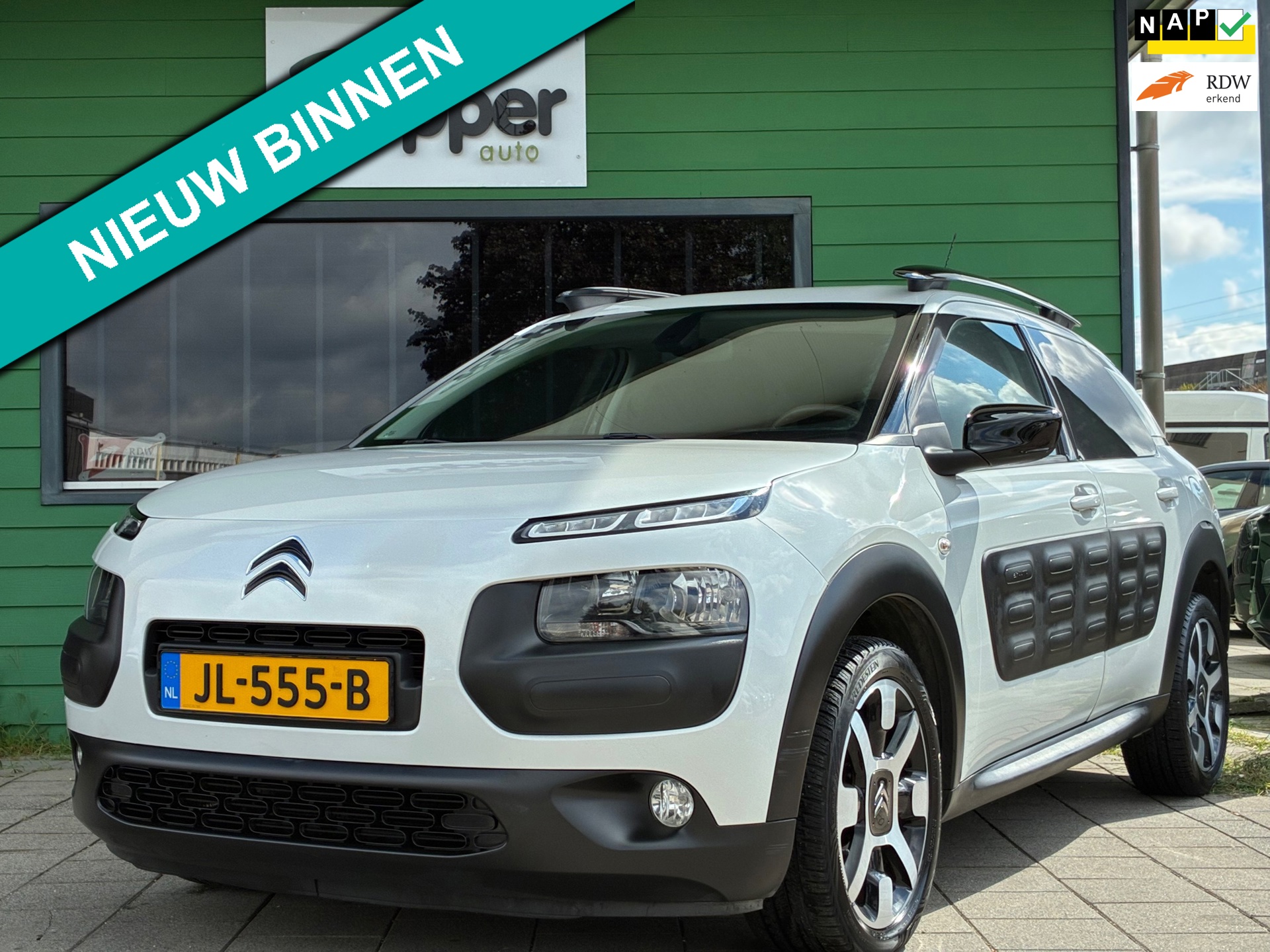 Citroën C4 Cactus 1.2 PureTech Shine|D-riem v.v.|Camera|Navigatie|CruiseControl|Climatronic|Trekhaak|