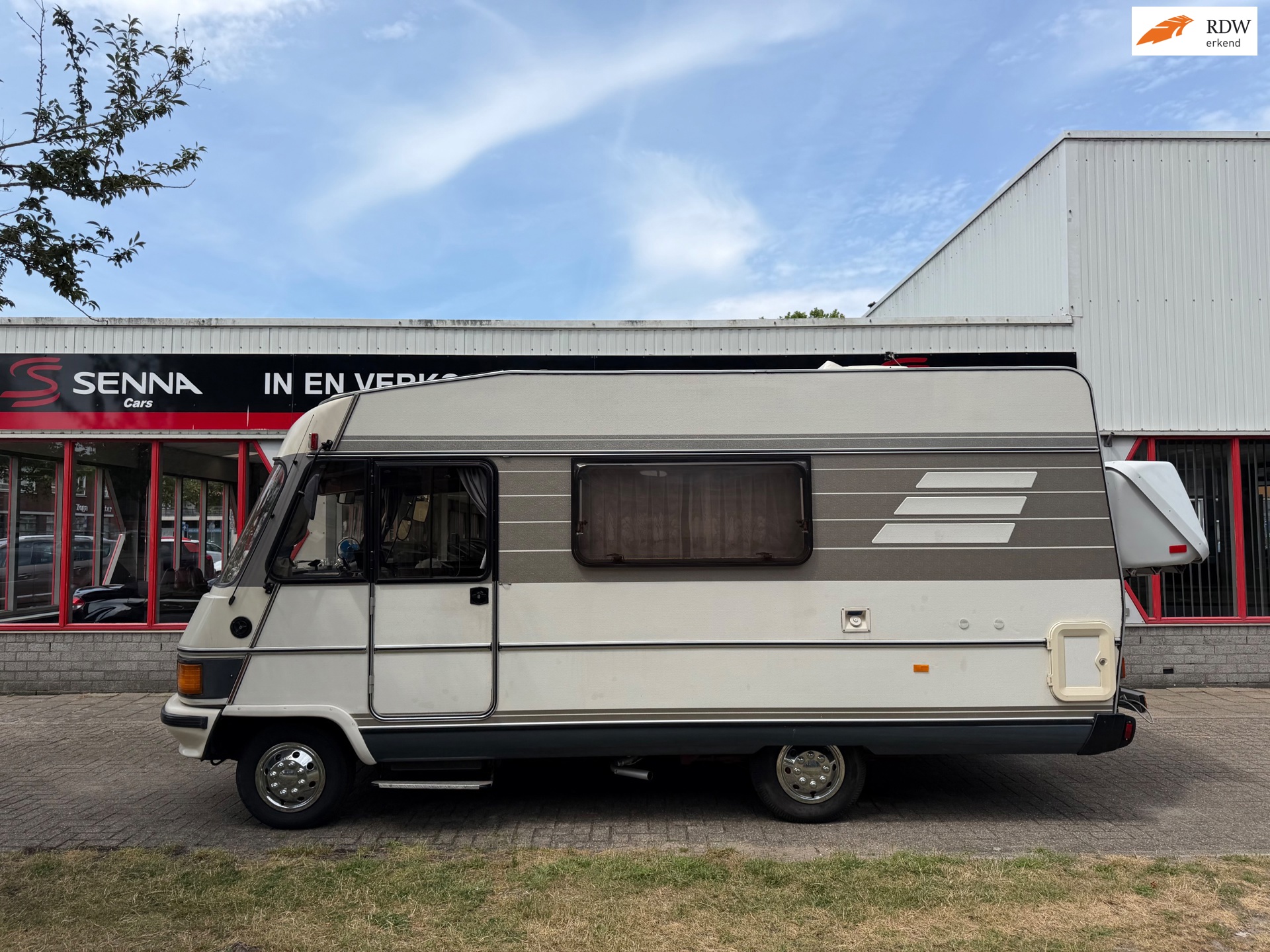 Camper J5 NIEUWSTAAT !! - INTEGRAAL - Alle Inruil Mogelijk !!