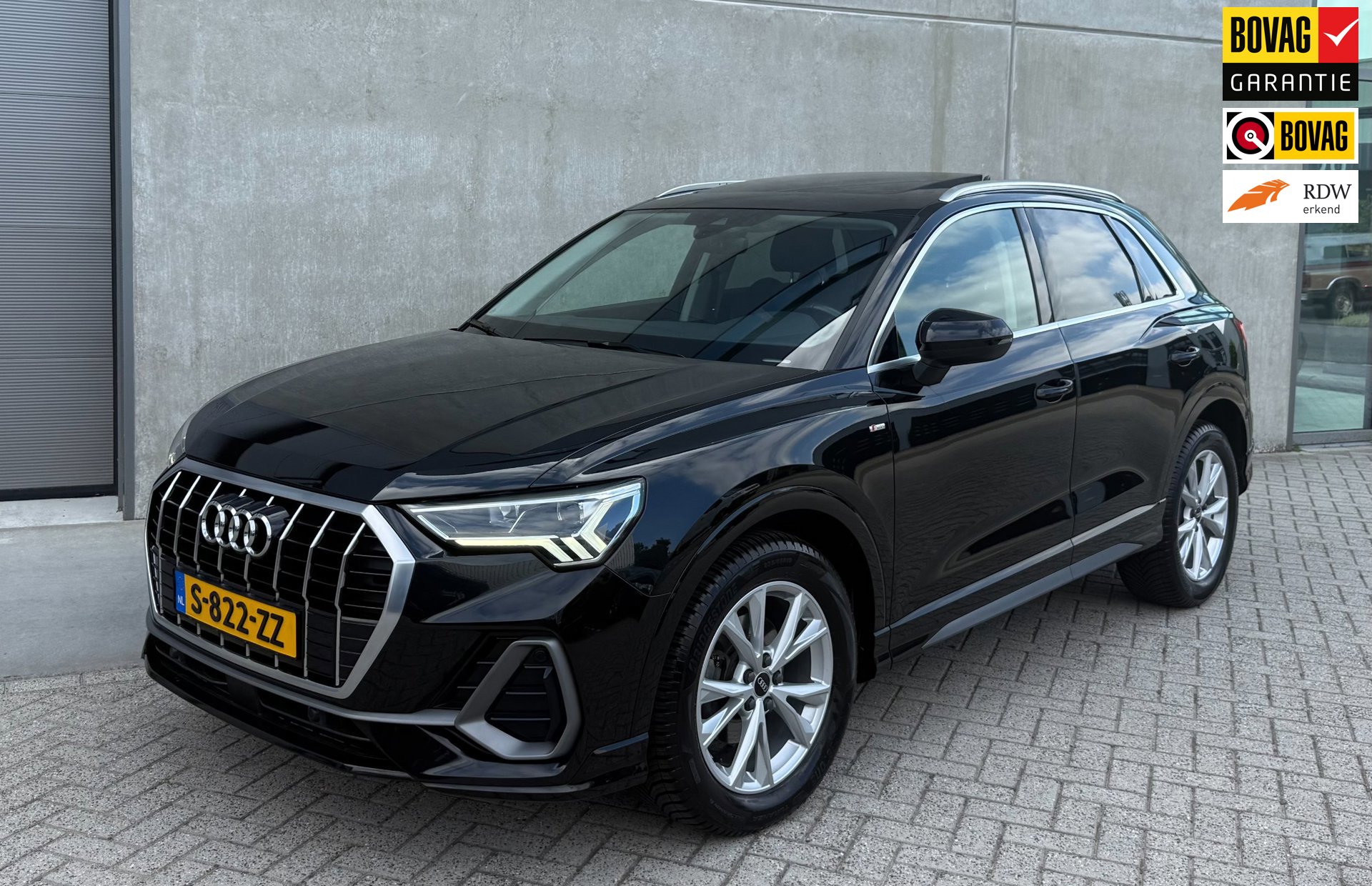 Audi Q3 35 TFSI Zwart 2021 S line PANO|CAMERA|CARPLAY|LED