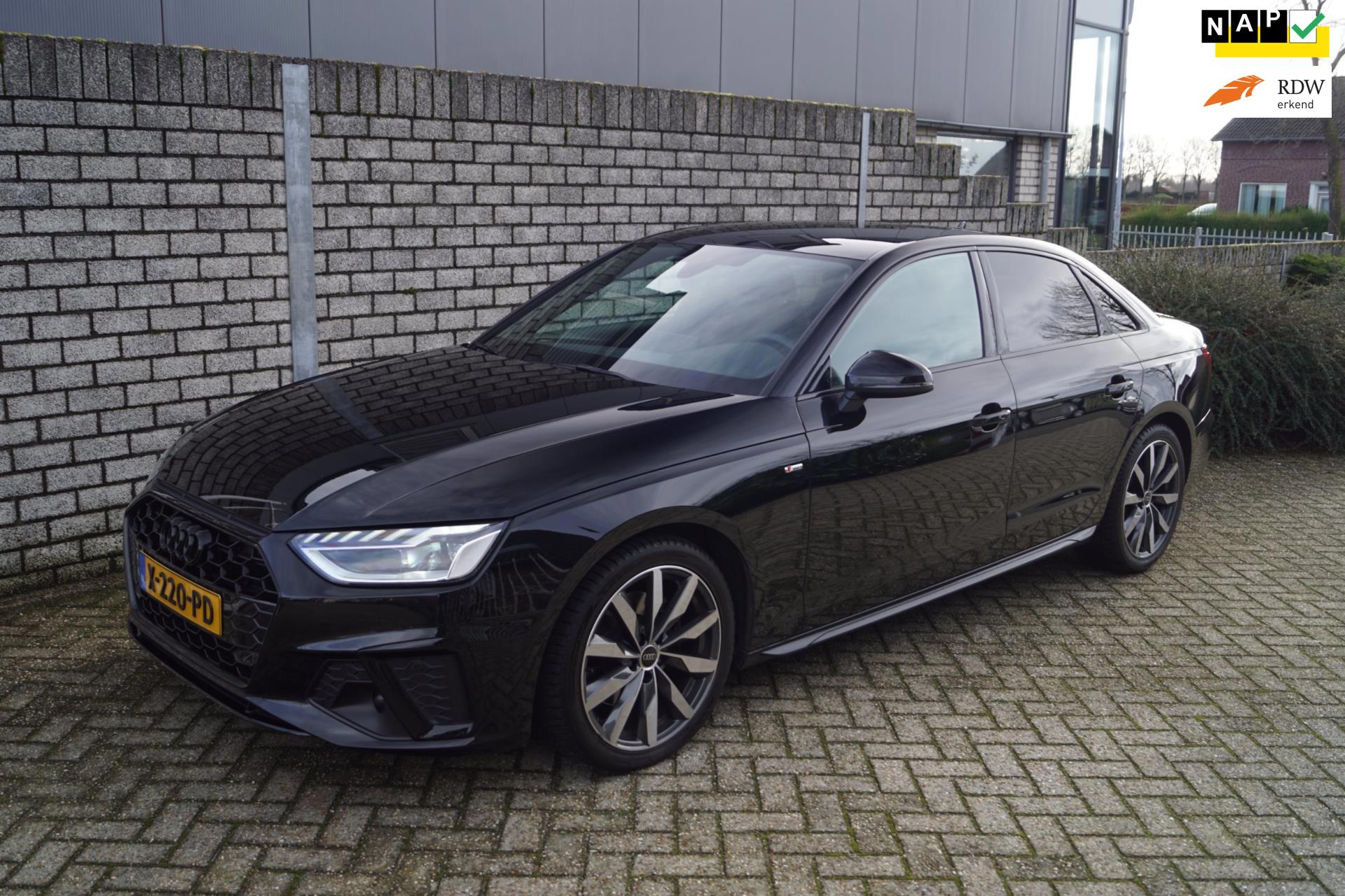 Audi A4 Limousine 35 TFSI S Edition Competition Autom Half Leder Sportst Navi Apple Carplay Clima Cruise 2x PDC LMV ENZ NL Auto.