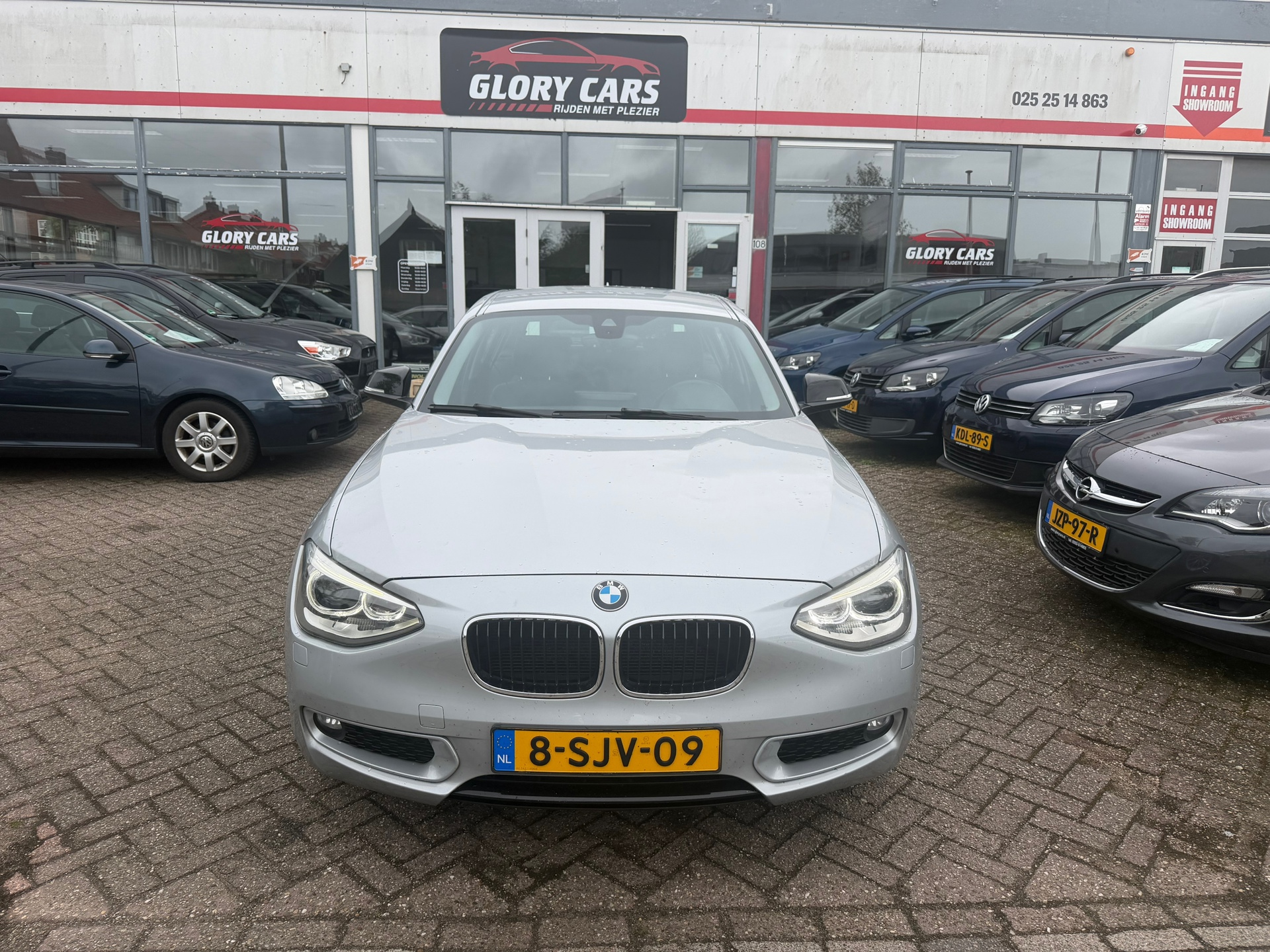 BMW 1-serie 116i Business AUTOMAAT-NAVI-CRUISE-PDC