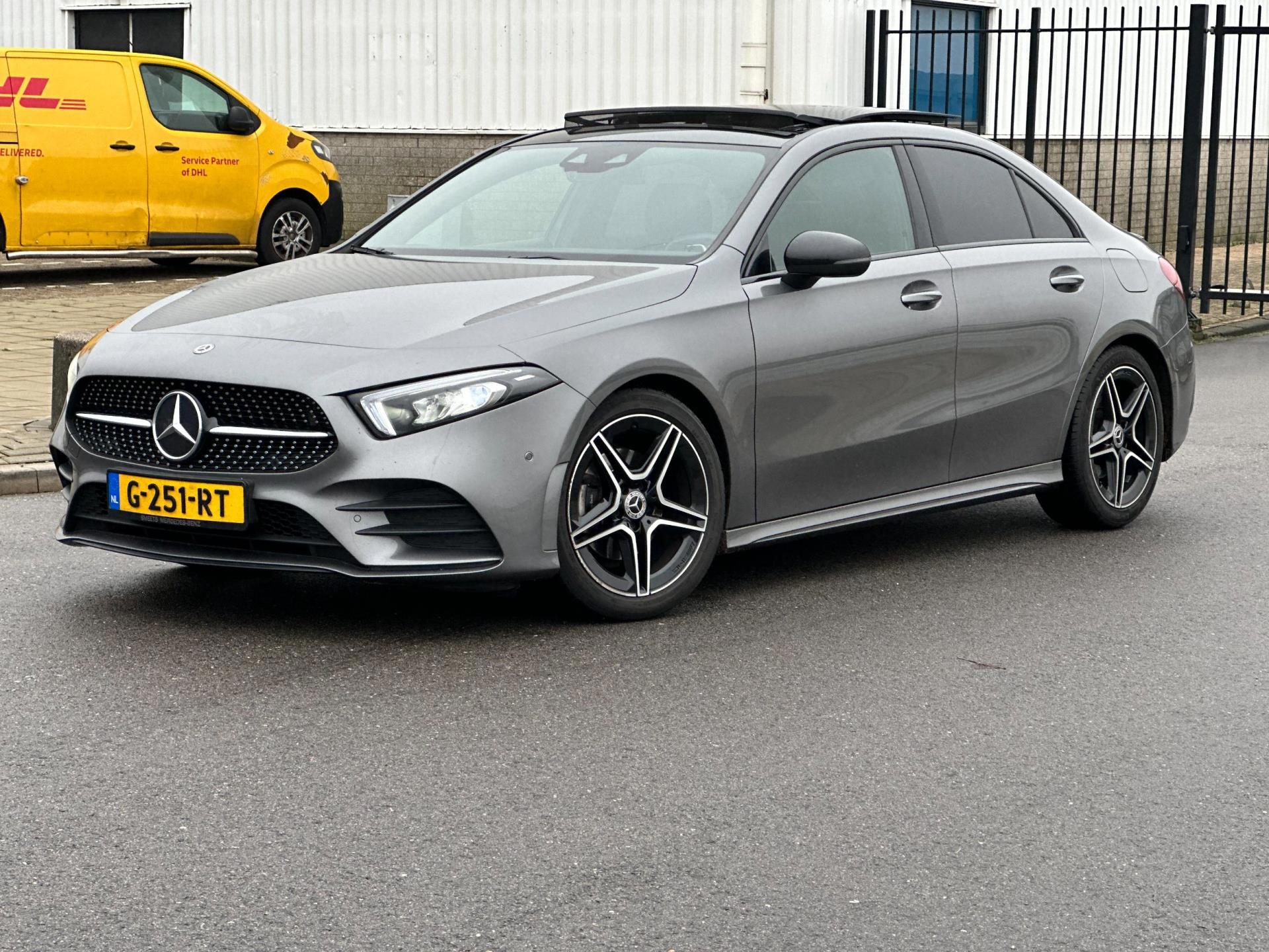 Mercedes-Benz A-klasse 200 Business Solution AMG ( 4 stuks)