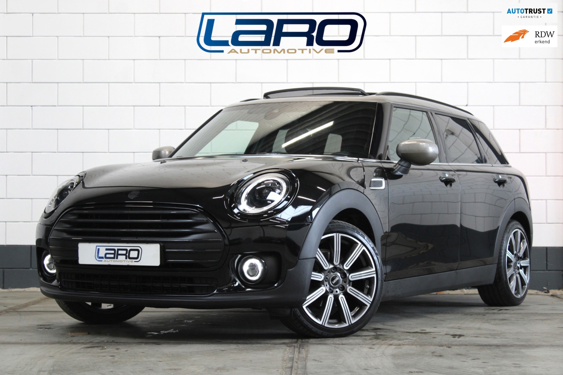 Mini Mini Clubman 1.5 Cooper MINI Yours 136 pk | Pano Leer Camera CarPlay Sfeer Keyless