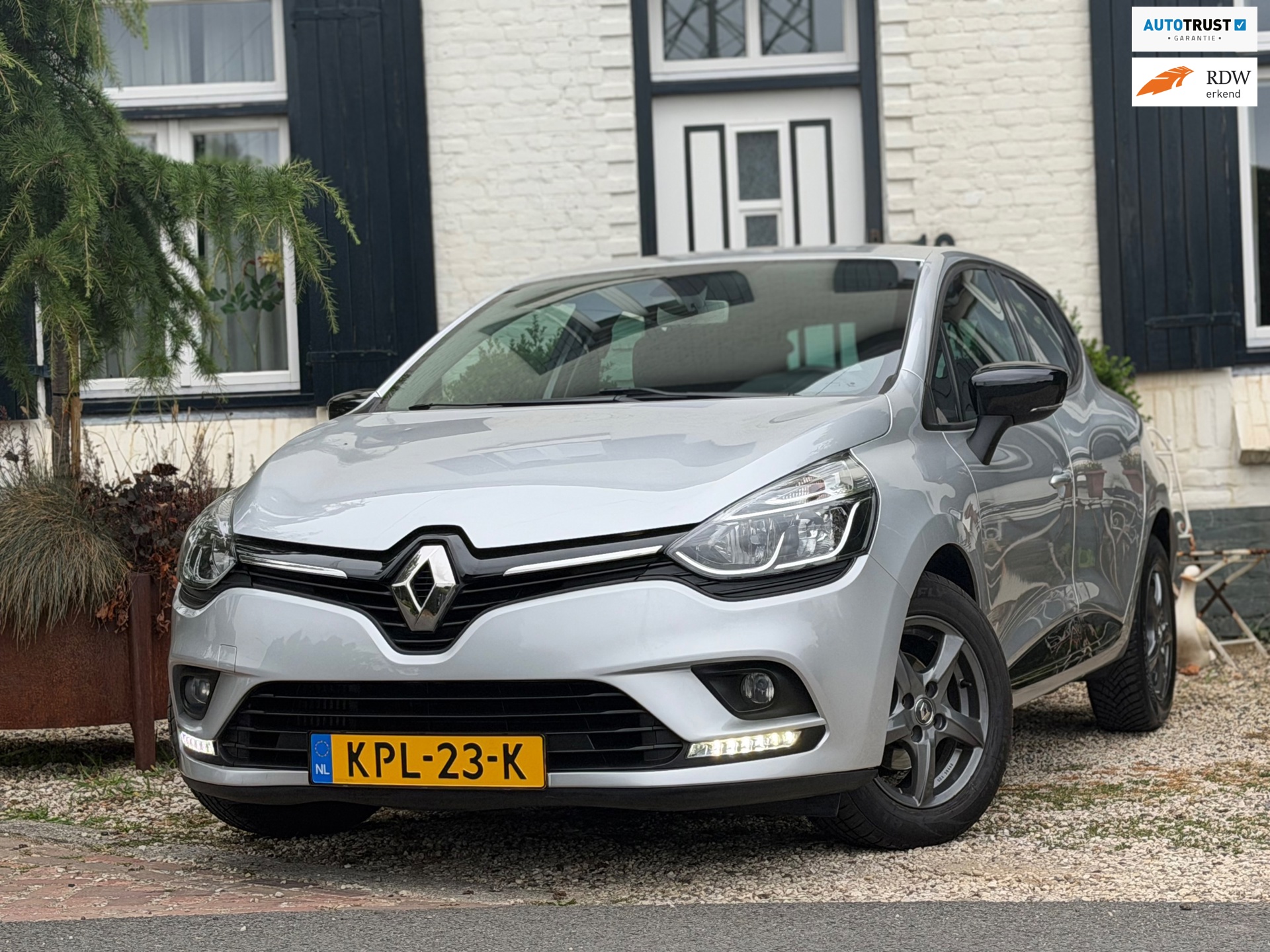 Renault CLIO 0.9 TCe Limited|Stoelverwarming|Navi|Bluetooth|PDC|