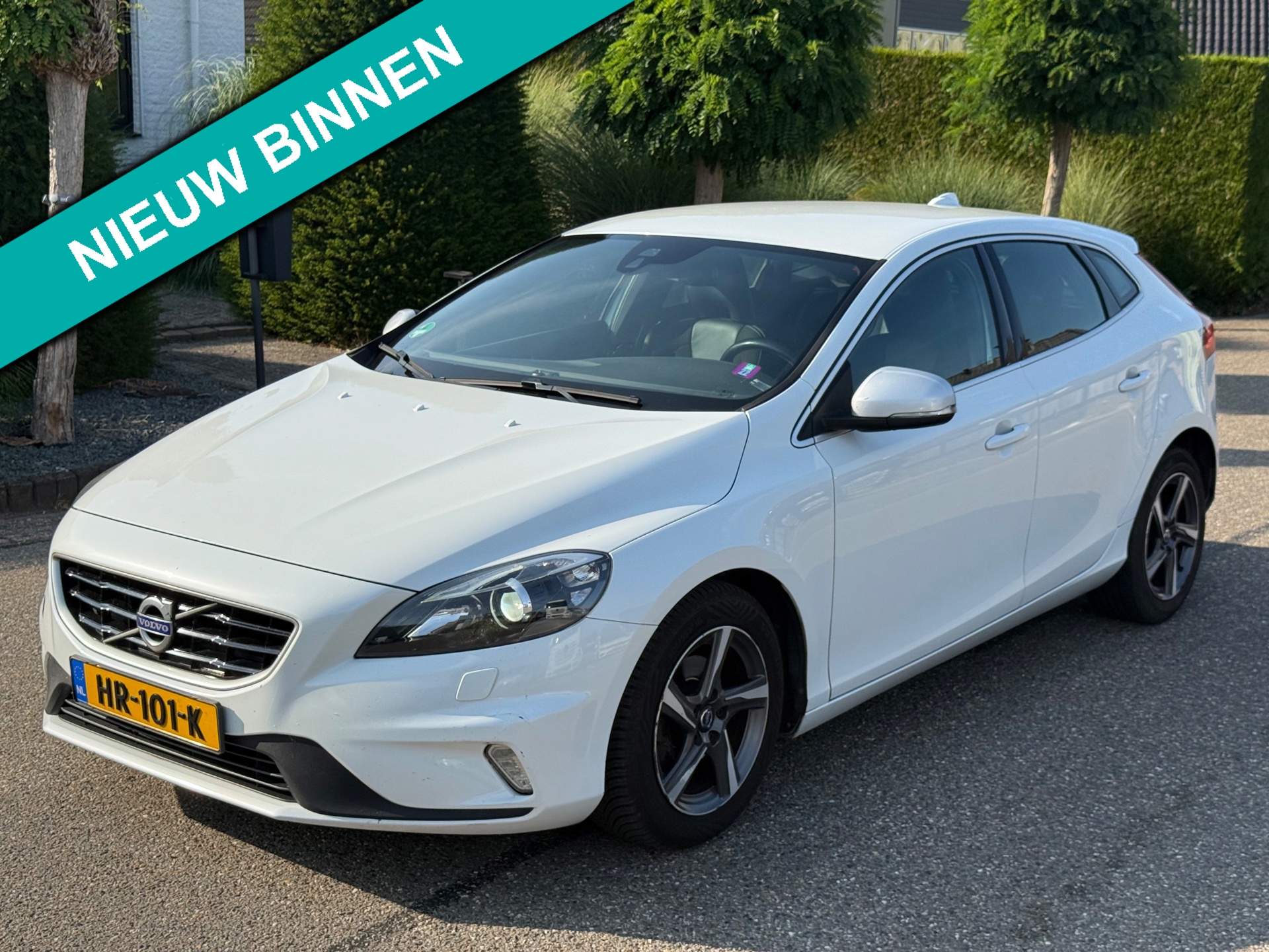 Volvo V40 2.0 D2 R-Design 2015 Navi/Clima/Lmv