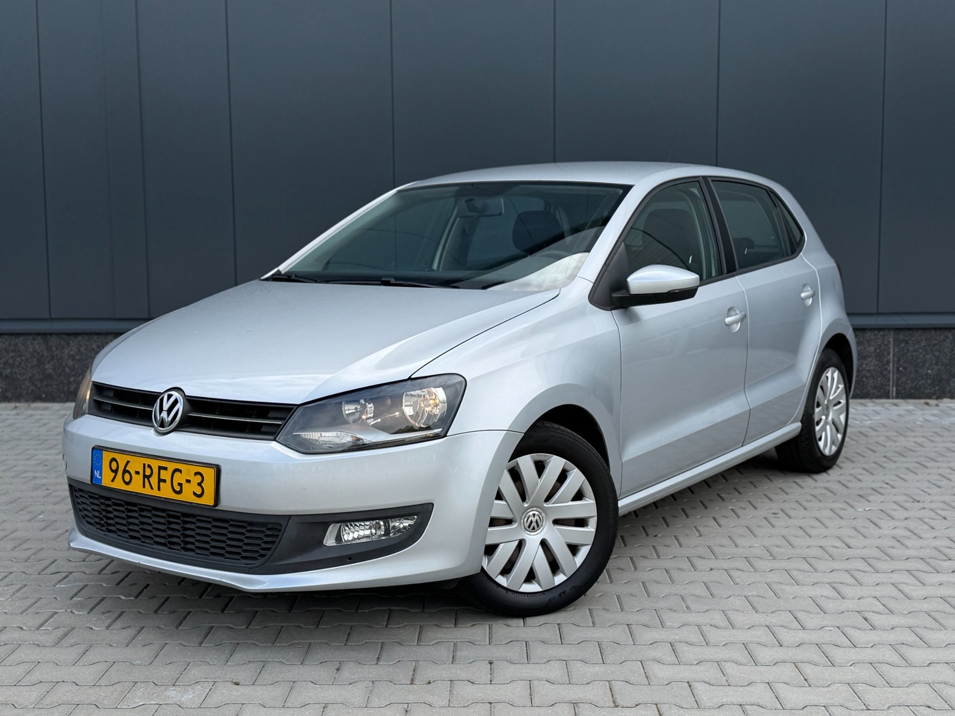 Volkswagen Polo 1.4-16V Comfortline | CRUISE | AIRCO | CARPLAY | 5 DEURS