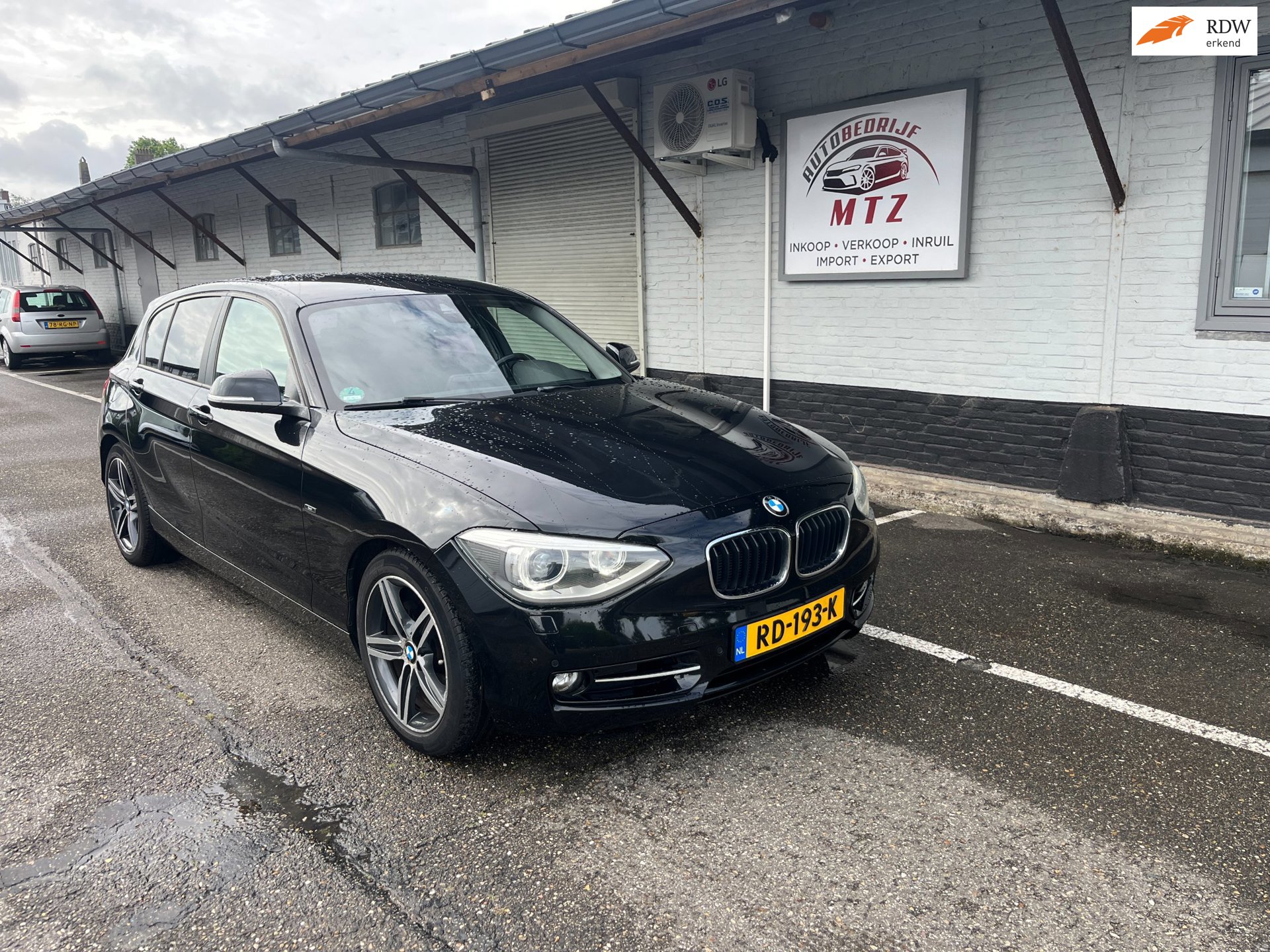 BMW 1-serie 120d Sport+| KEYLESS ENT.| CLIMA| CRUISE