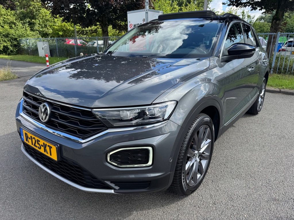 Volkswagen T-Roc 1.0 TSI Style Panorama Virtual Stuurverw. Camera Led