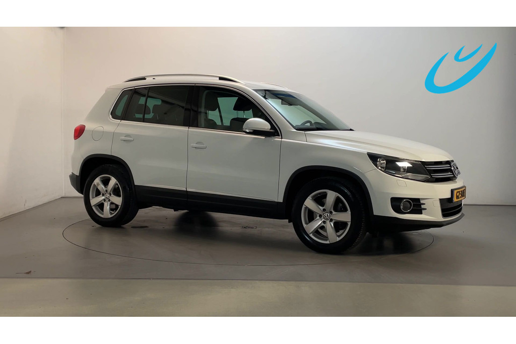Volkswagen Tiguan 1.4 TSI Sport&Style Stoelverwarming Navigatie Climate Control Parkeersensoren