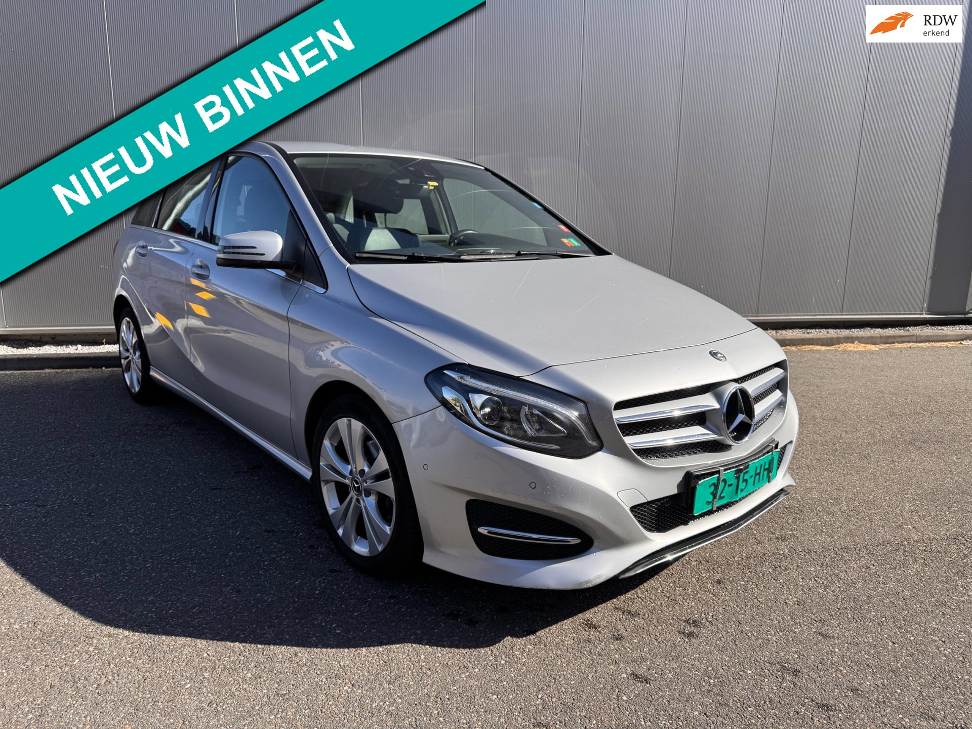 Mercedes-Benz B-klasse 180 Ambition navi clim half leder 17 inch enz