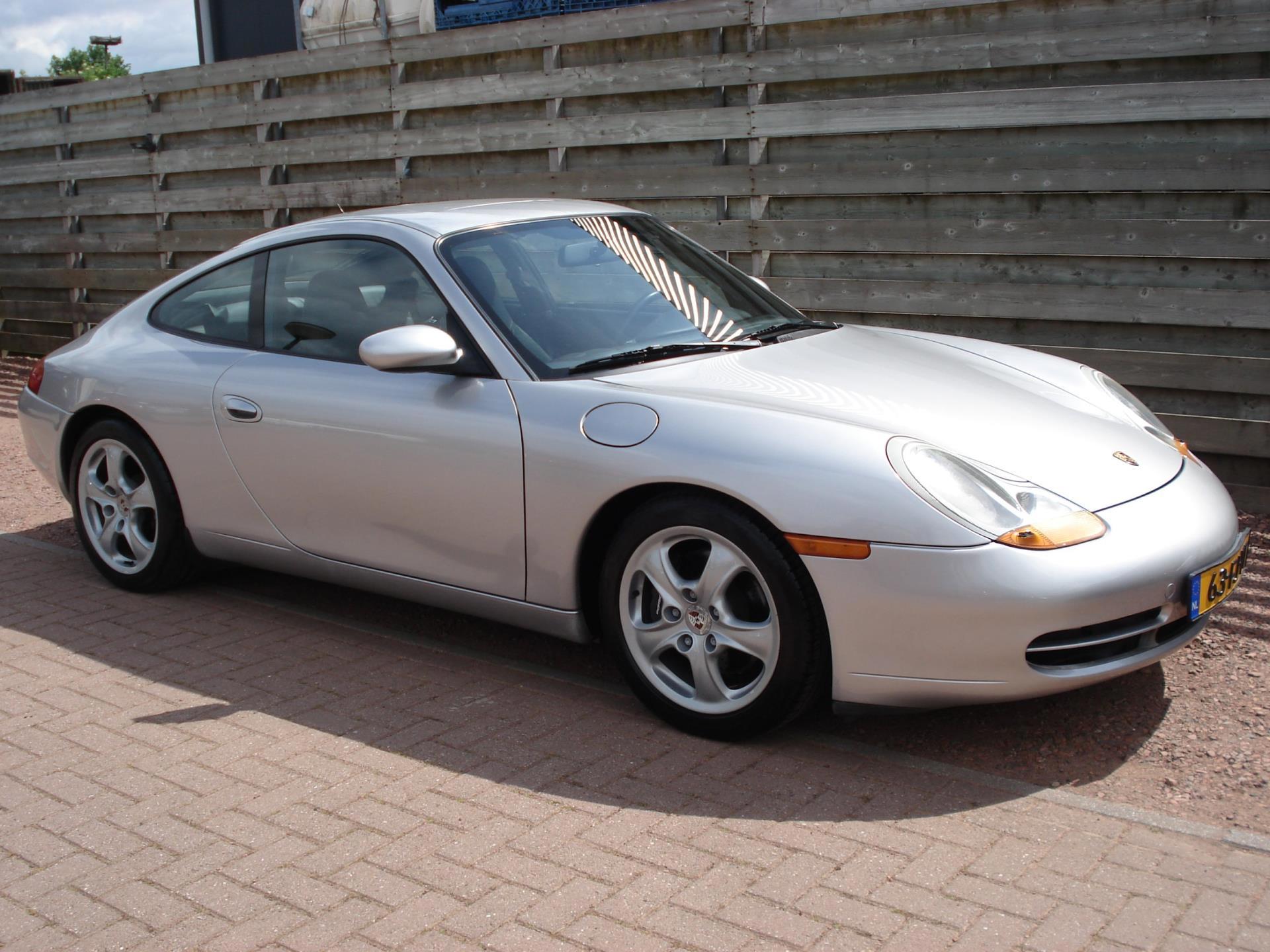 Porsche 911 3.4 Coupé Carrera