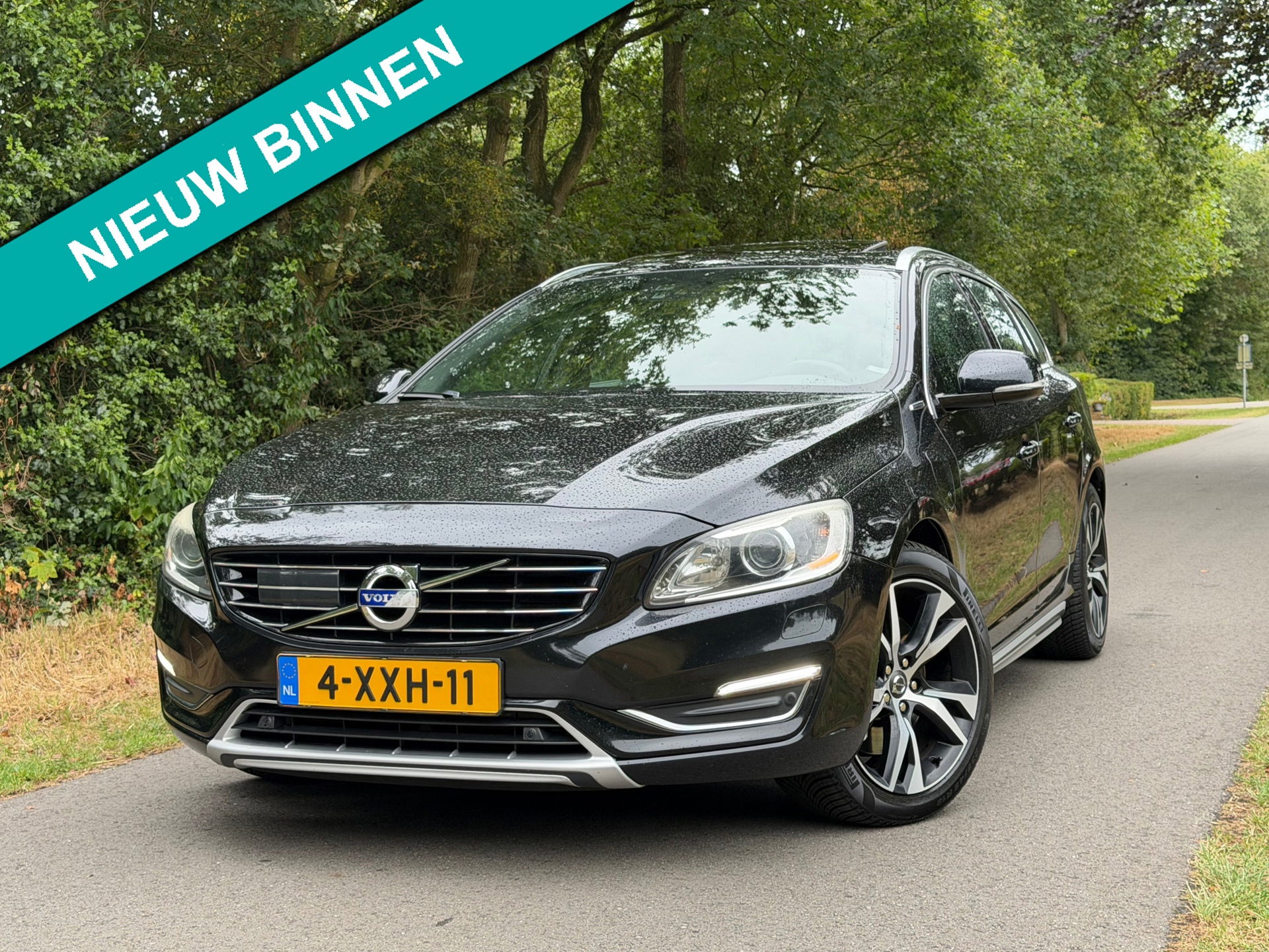 Volvo V60 2.4 D6 AWD Plug-In Hybrid R-Design