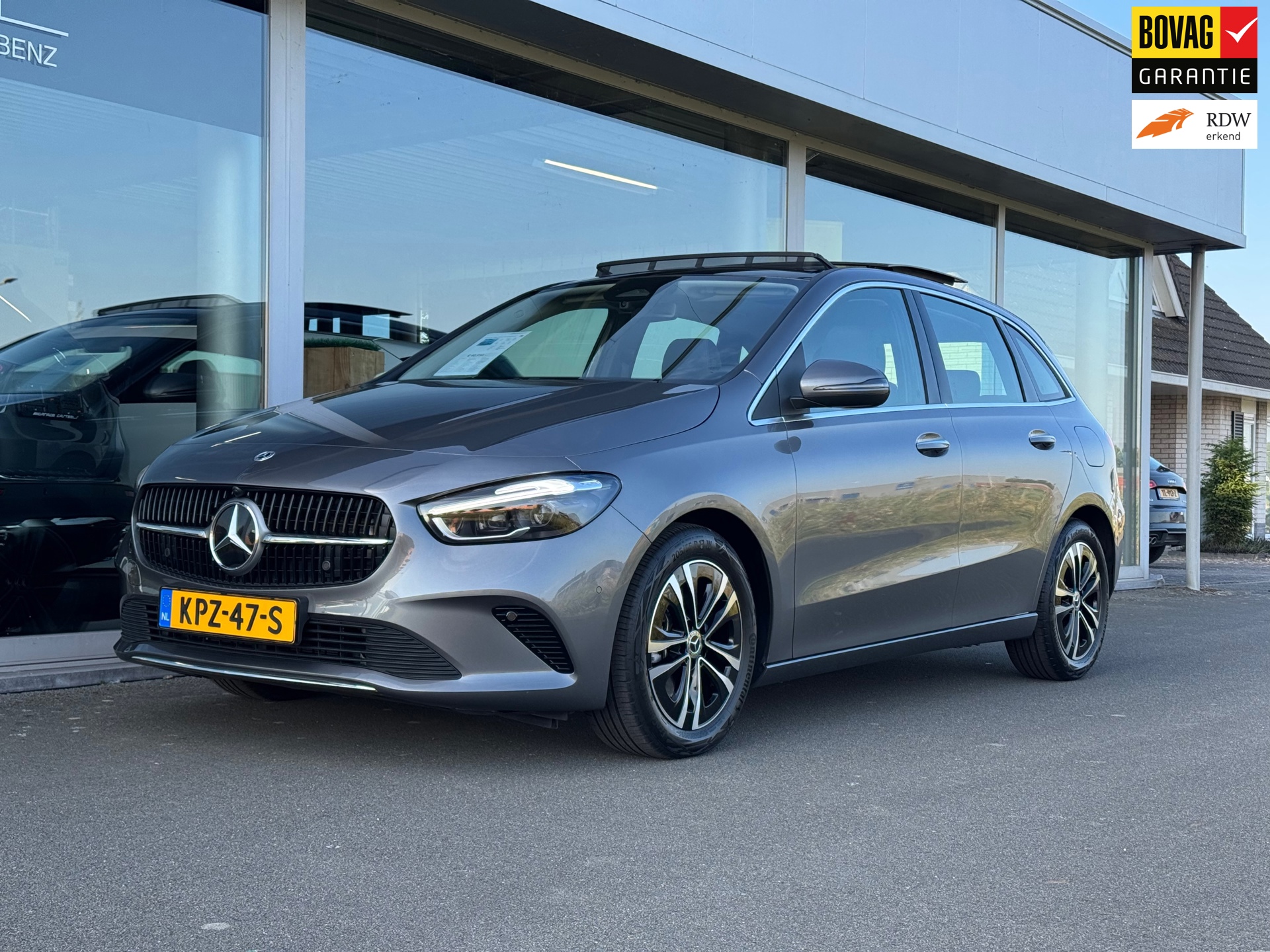 Mercedes-Benz B-klasse 200 Progressive line Advanced plus automaat , Panoramaschuifdak , Apple-carplay , Multibeam led