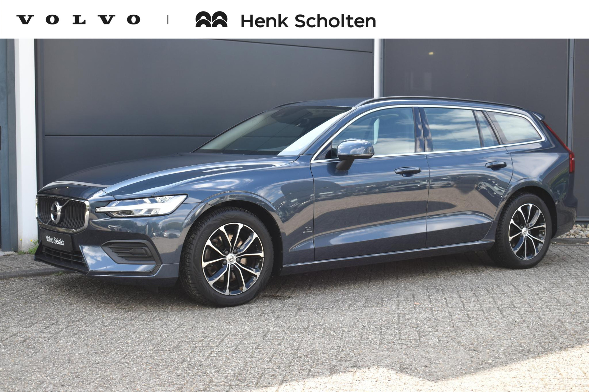 Volvo V60 2.0 B3 Momentum Business