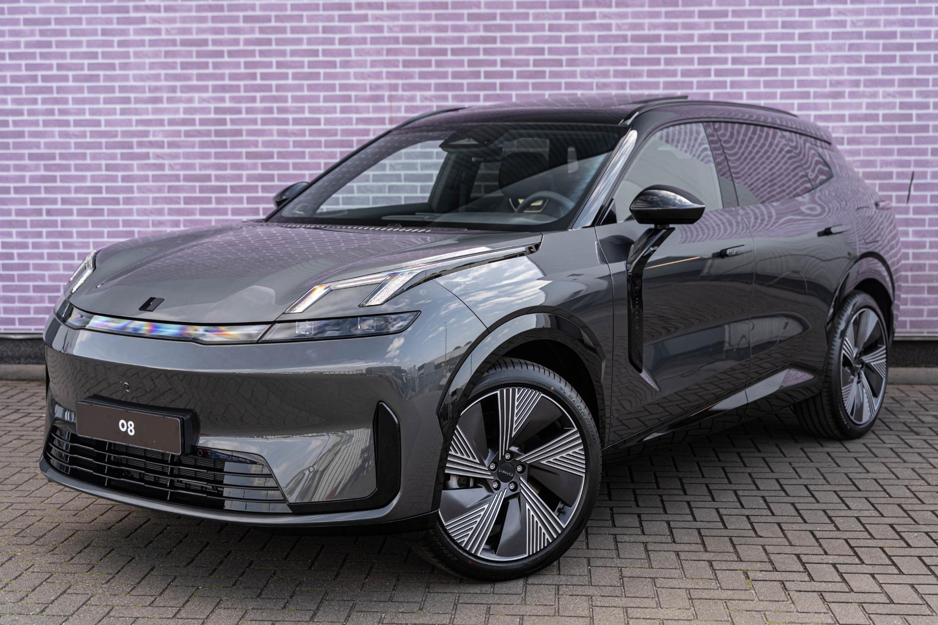 Lynk & Co 08 1.5 Plug-in Hybrid More