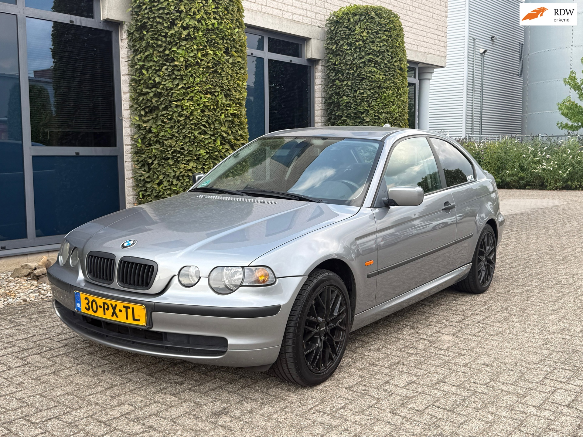 BMW 3-serie Compact 316ti Black&Silver |Nieuwe APK|