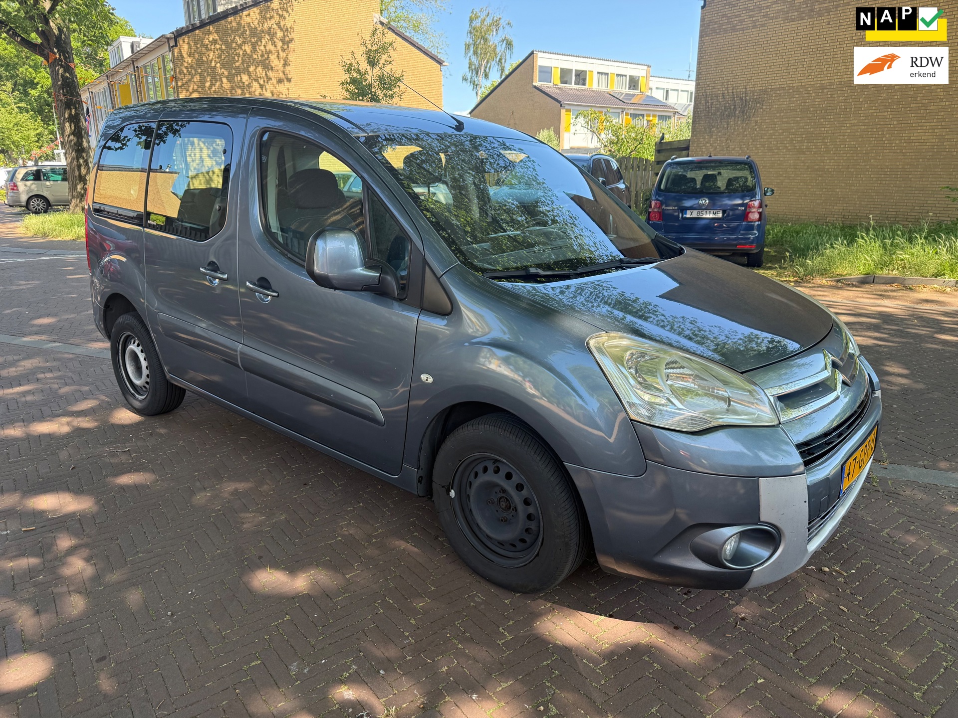 Citroën Berlingo Nieuw APK / 4X Nieuwe banden / 2X schuifdeuren / Nette auto