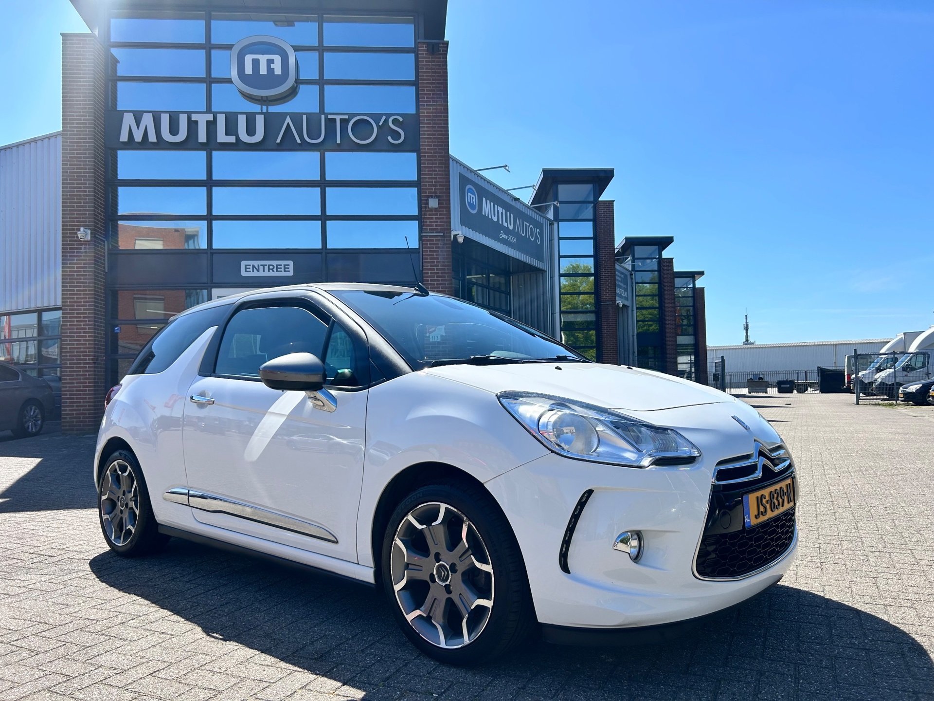 Citroën DS3 Cabrio 1.6 THP Sport Chic Airco PDC NAVI APK LEDER