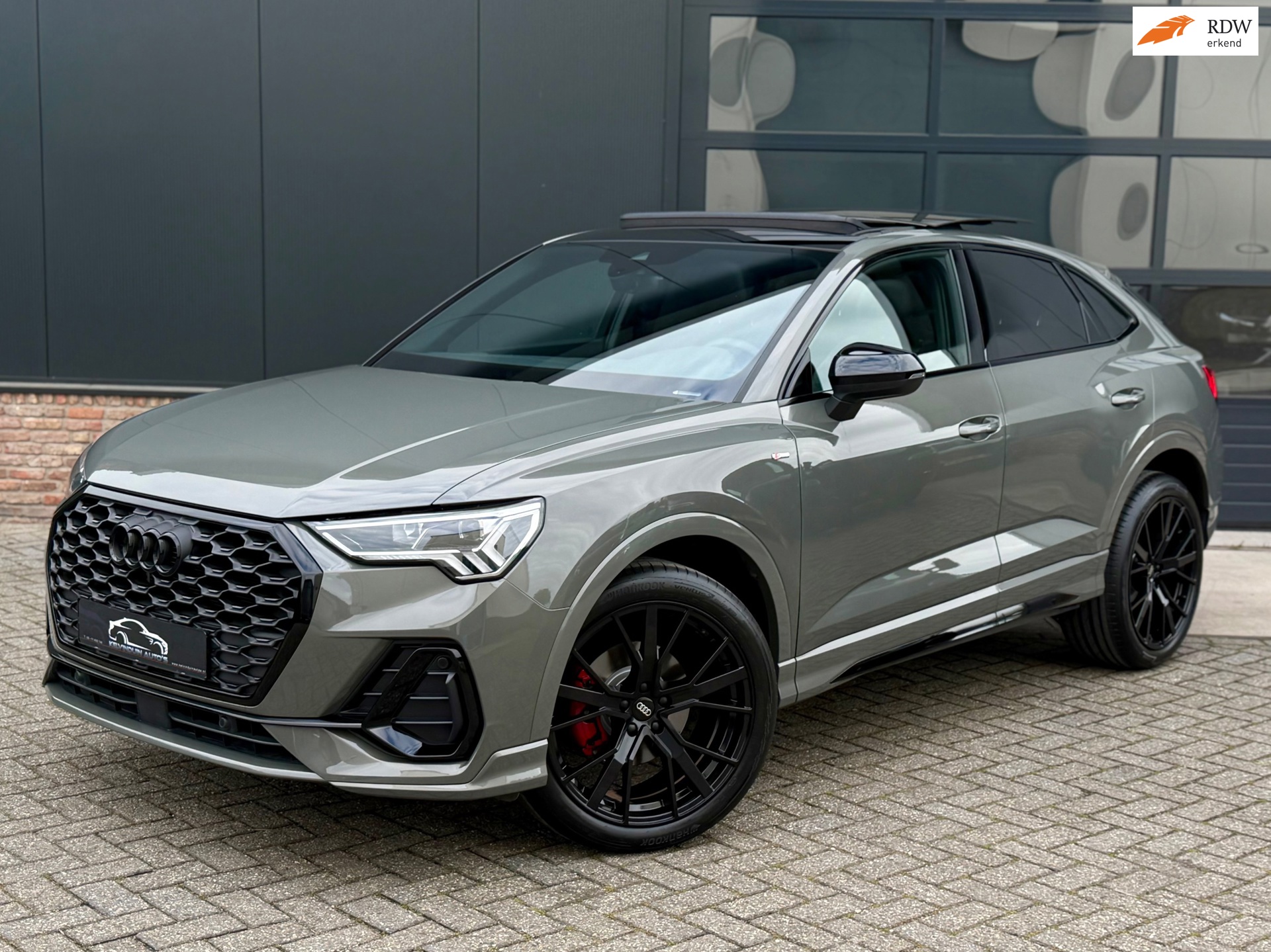 Audi Q3 Sportback 35 TFSI S-Line 150 pk Blackstyle/pano/Camera/sfeerverlichting