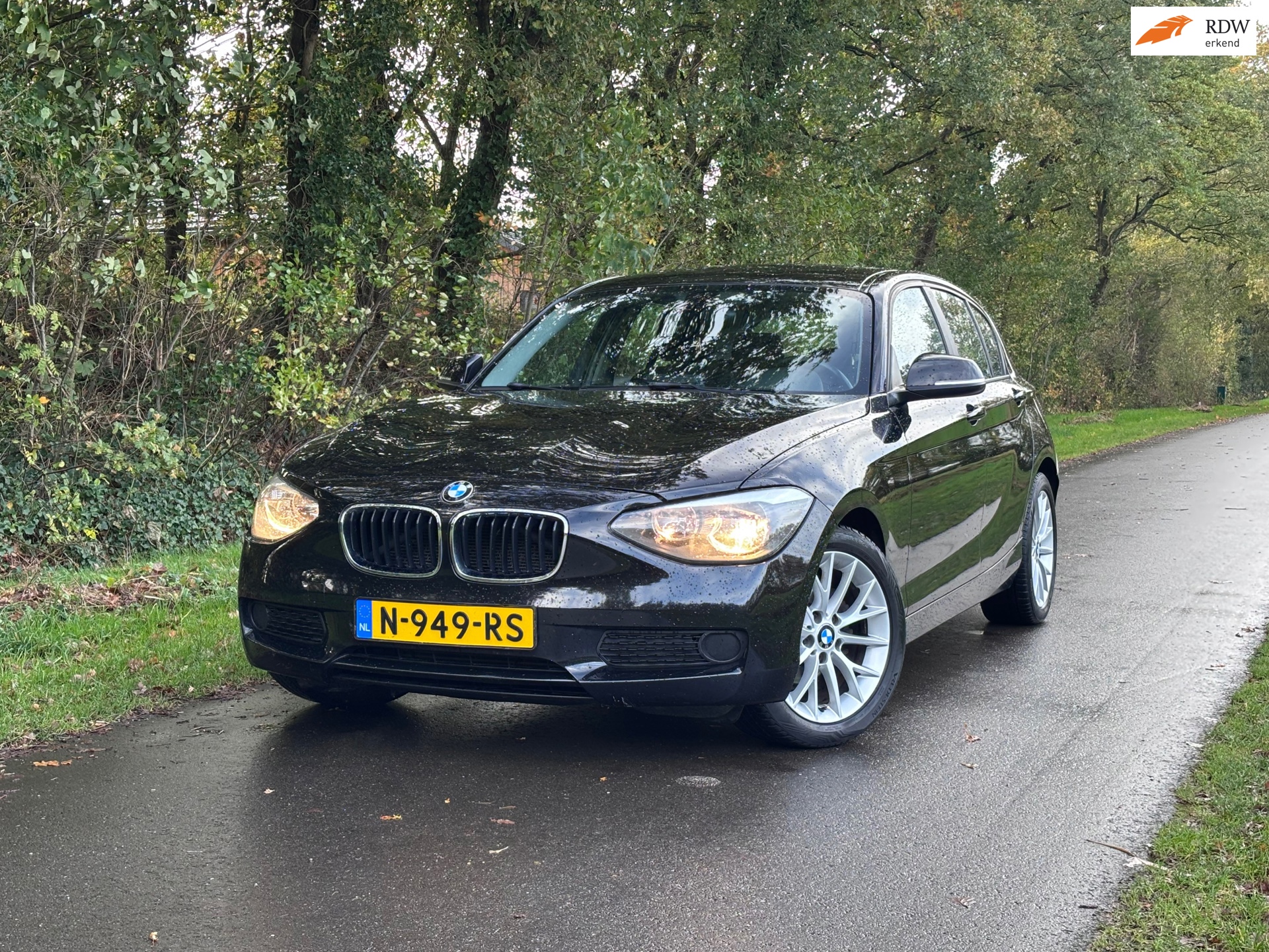 BMW 1-serie 116i Business+ | Stoelverwarming + Airco