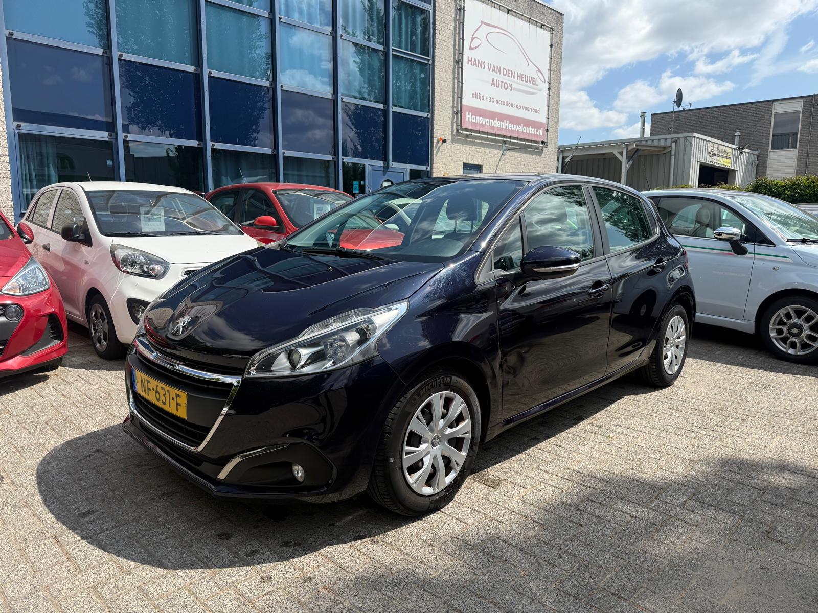 Peugeot 208 1.2 PureTech Blue Lion 5-drs, Navi, Airco, APK 07/27