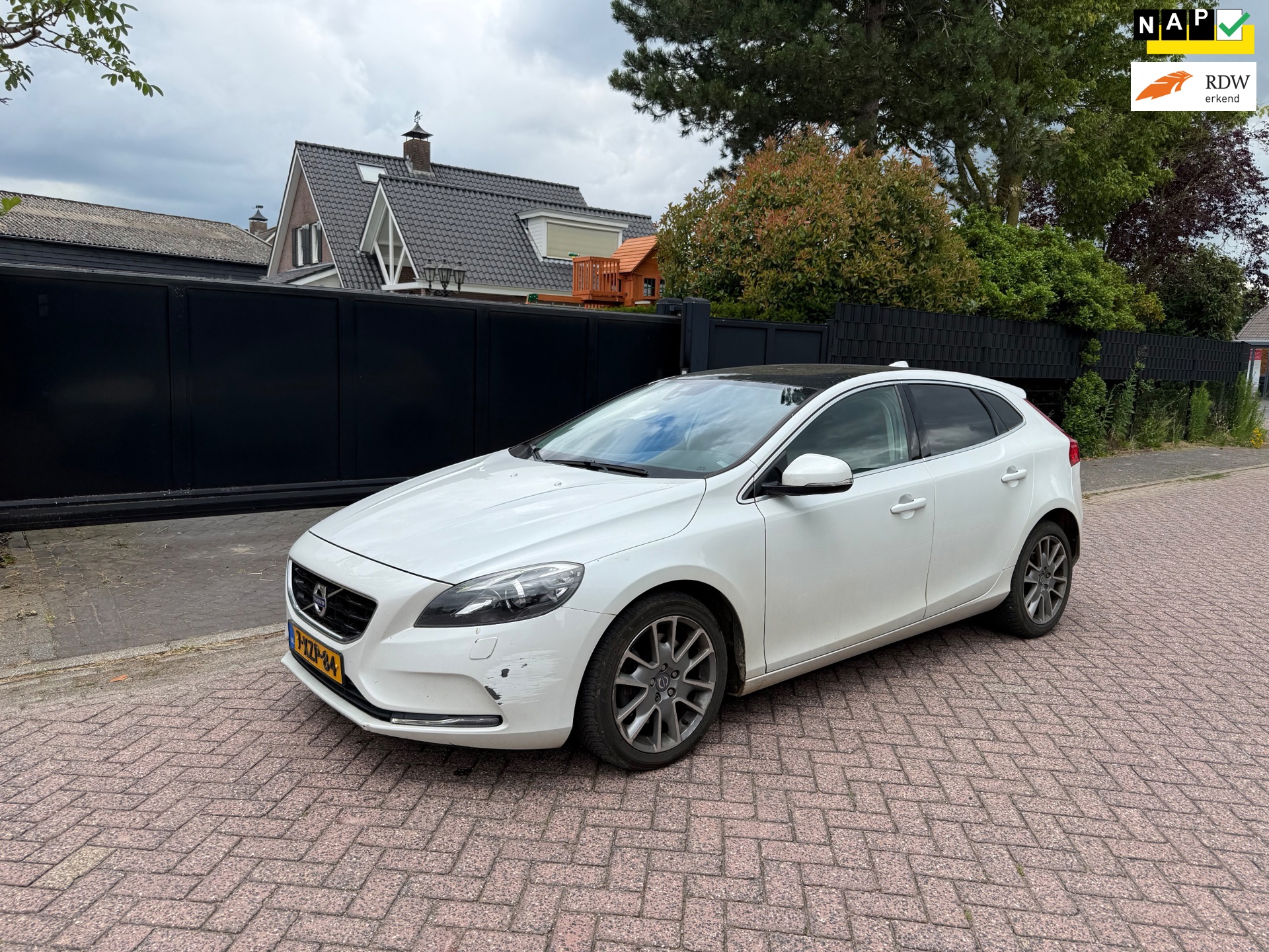 Volvo V40 2.0 D4 Ocean Race Business xenon bj 2014