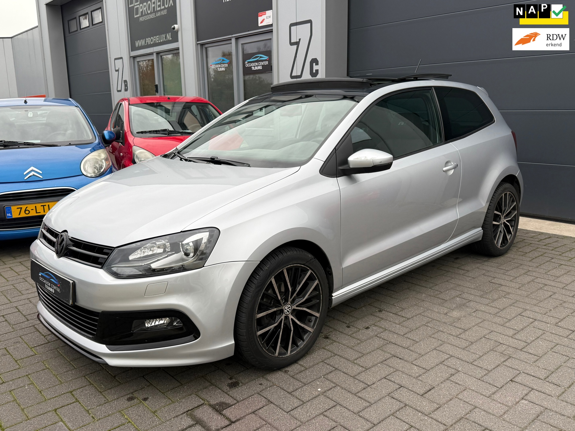Volkswagen Polo 1.2 TSI R-LINE | PANO | CLIMATE | CRUISE | CARPLAY |