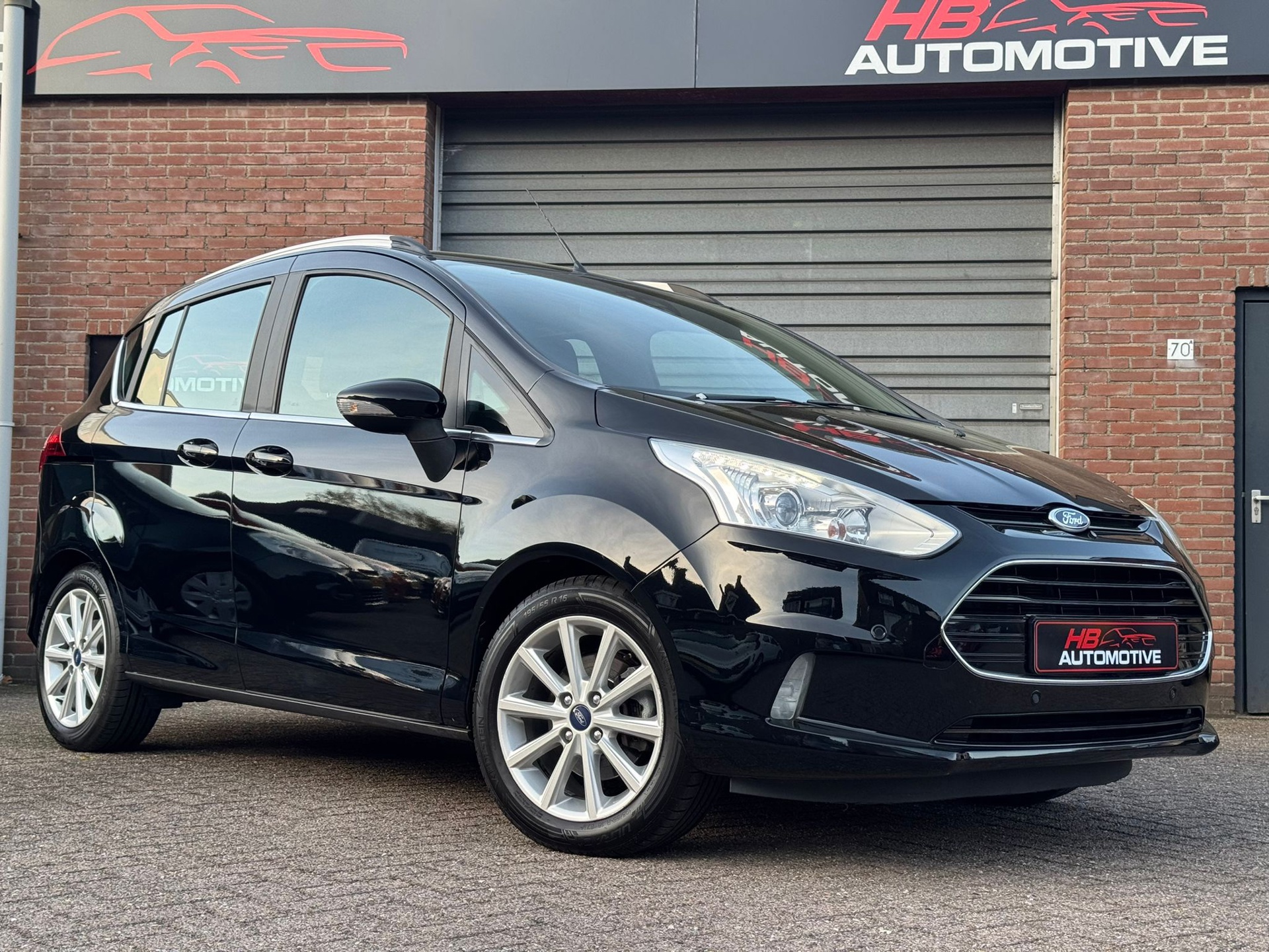 Ford B-Max 1.6 Titanium AUTOMAAT/NIEUW DISTRIEM/NAV/CRUISE CONTROLE/TREKHAAK/CLIMA/APK.