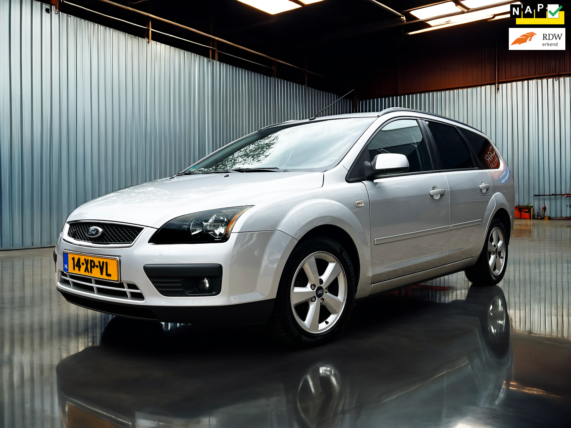 Ford Focus Wagon 1.8-16V Ambiente Flexifuel Airco_PDC_Airco_Cruise_Stoelverw