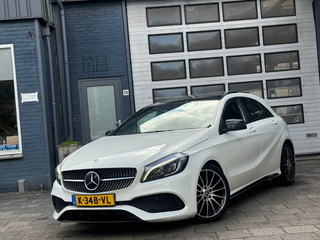 Mercedes-Benz A-klasse 180 Business Solution | AMG-Pakket | Pano | Night-Pakket | CarPlay