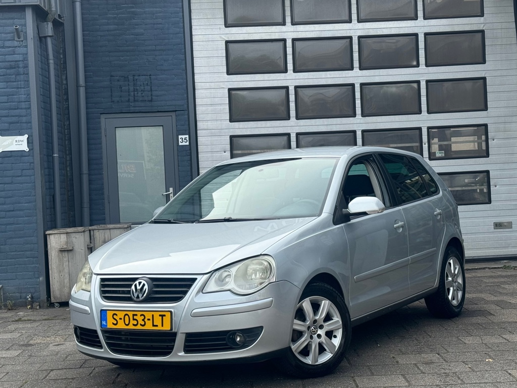 Volkswagen Polo 1.2-12V Trendline | Airco | Cruise | PDC | 5-DRS