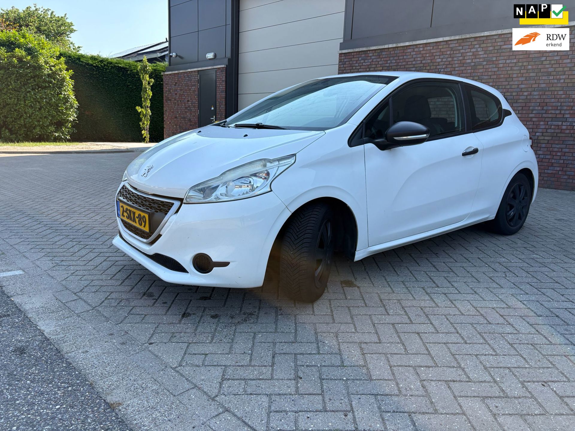 Peugeot 208 1.0 VTi Access Cruise*04-08-2027 APK*Trekhaak*Elektrische ramen*
